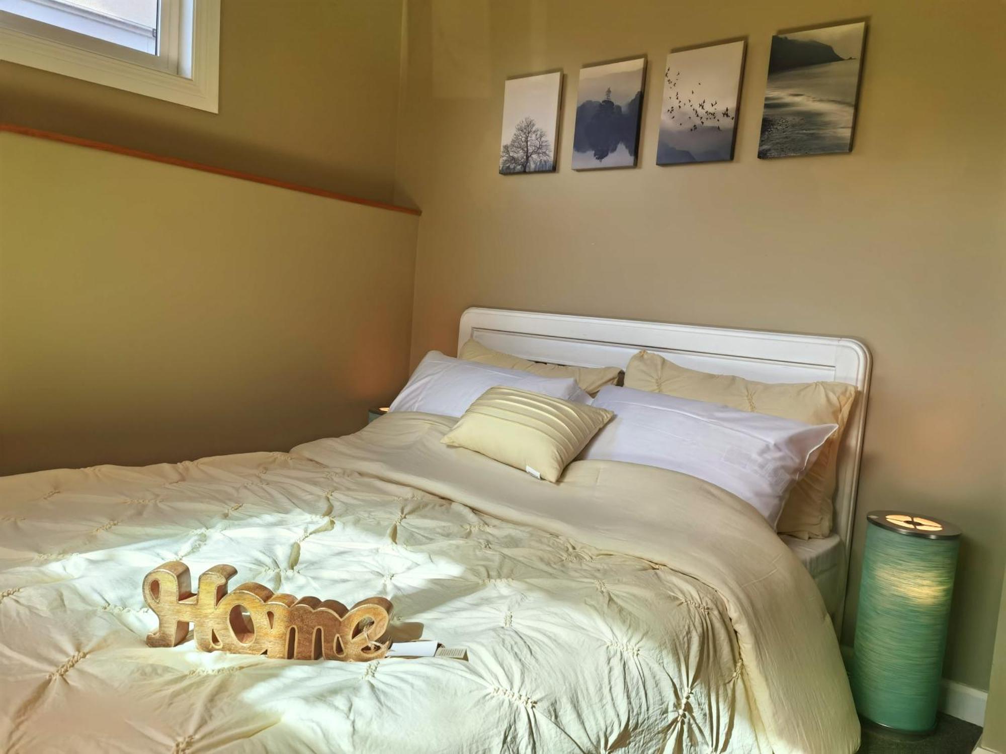 Sunny And Cozy Art-house. No Share. *