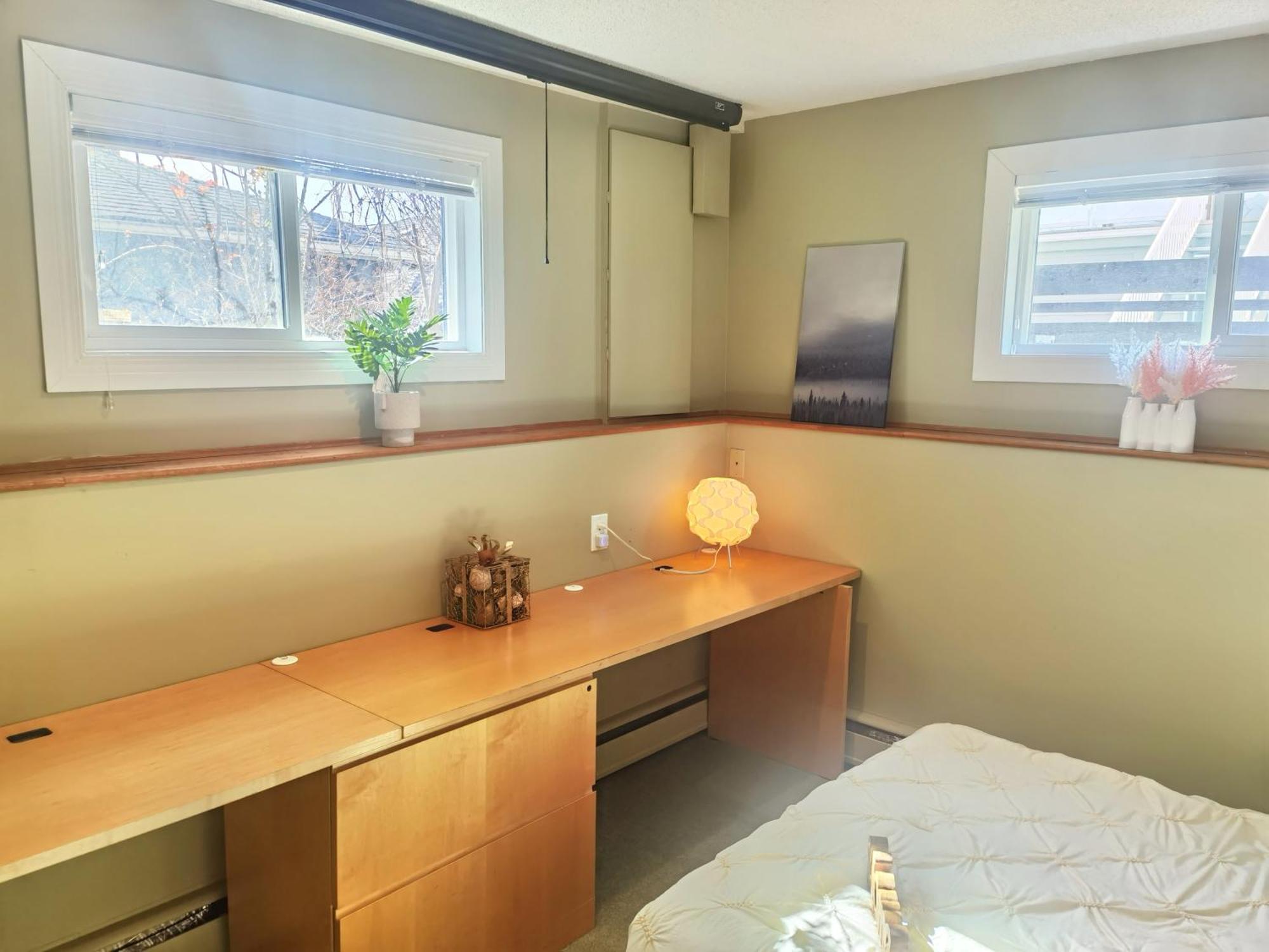 Sunny And Cozy Art-house. No Share. Villa Vancouver