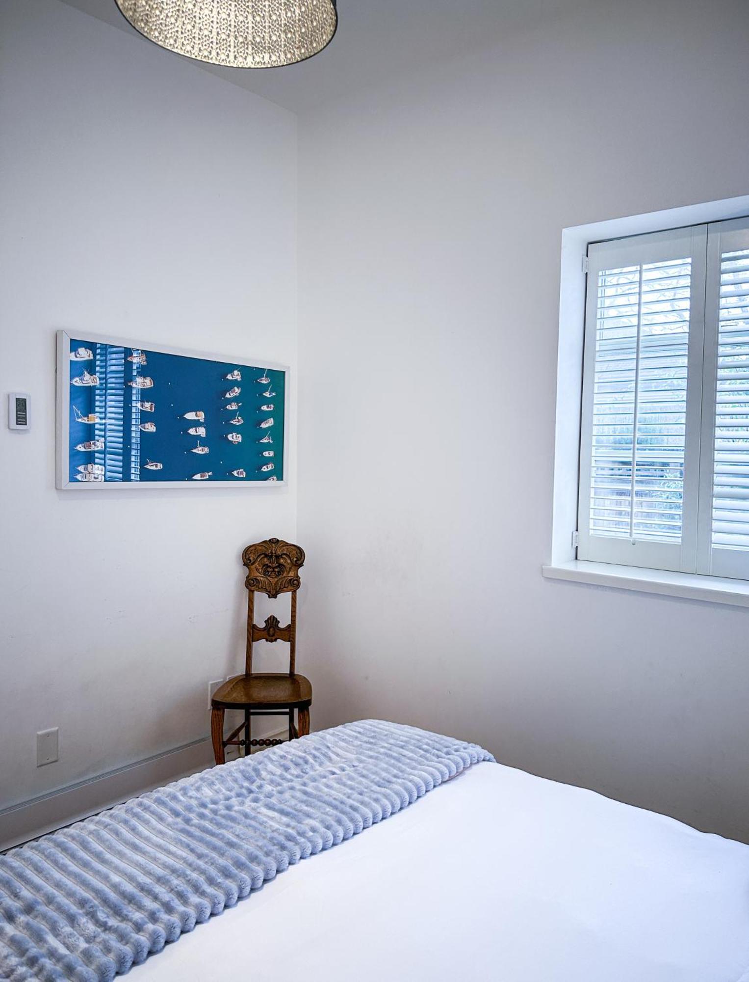 Villa Historic Townhouse In Kitsilano *