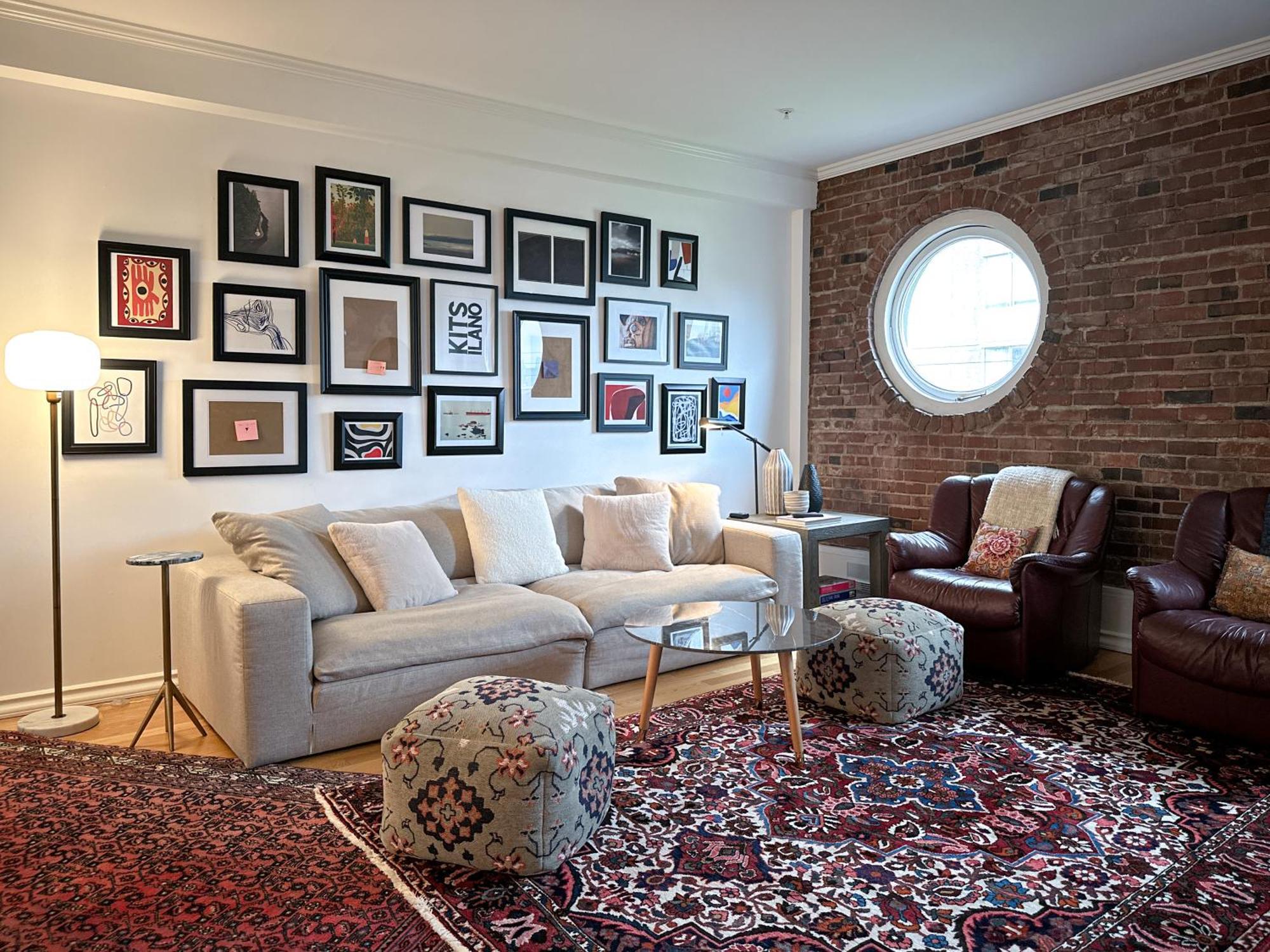 Historic Townhouse In Kitsilano *