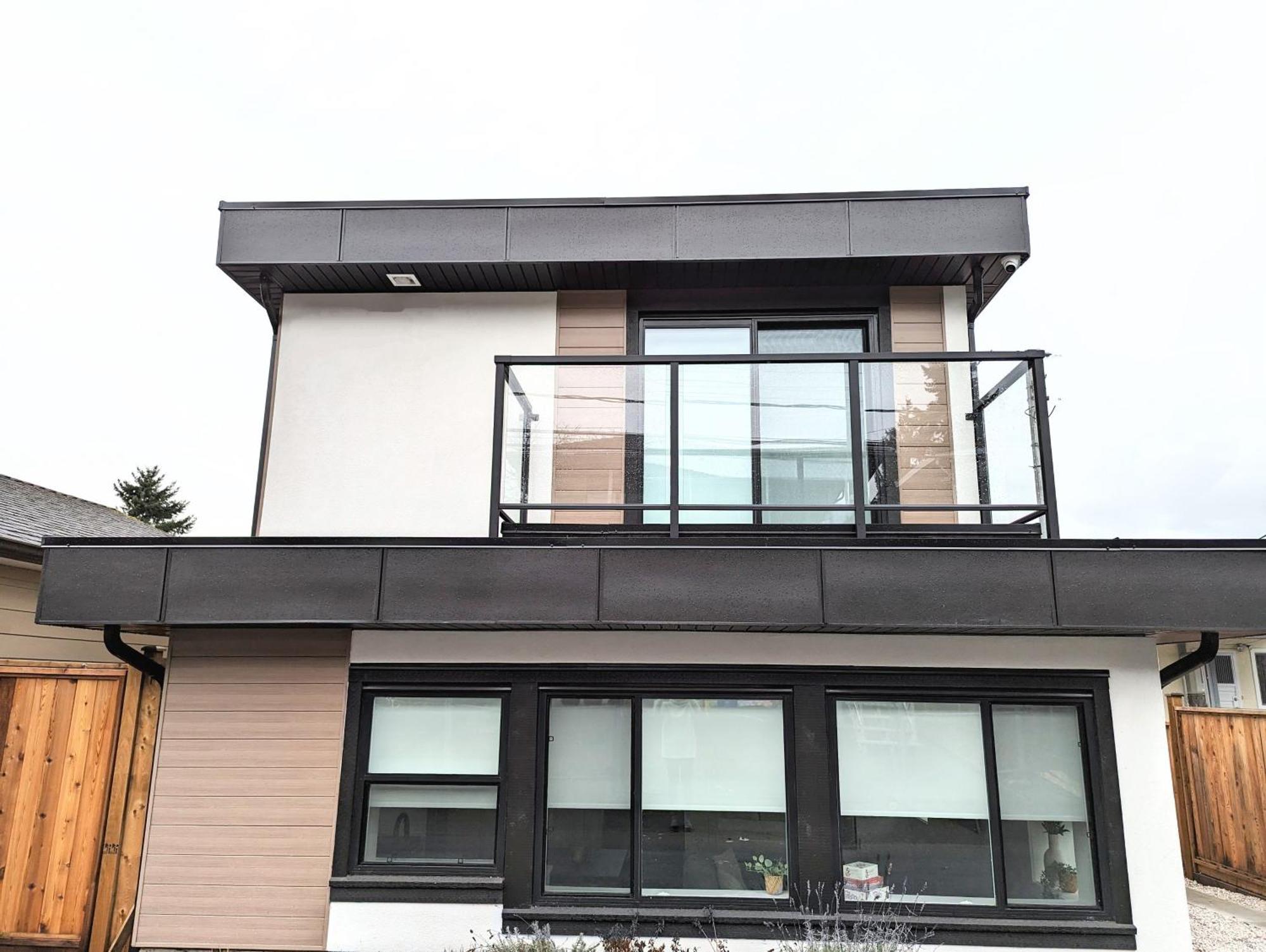 Centrally Located, Modern, 2 Bedroom