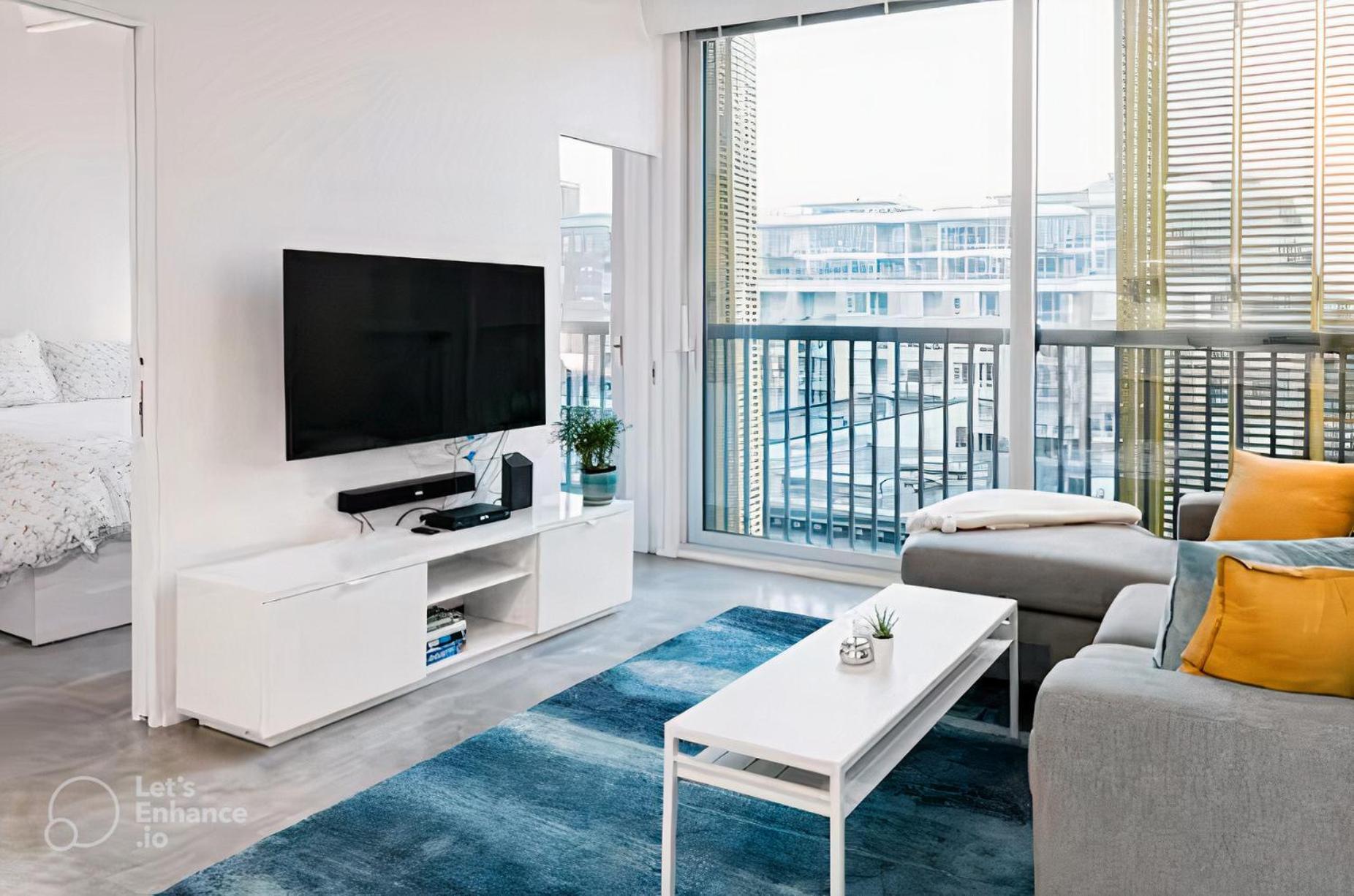 Modern, Bright & 1-bed Downtown Close To Rogers Arena