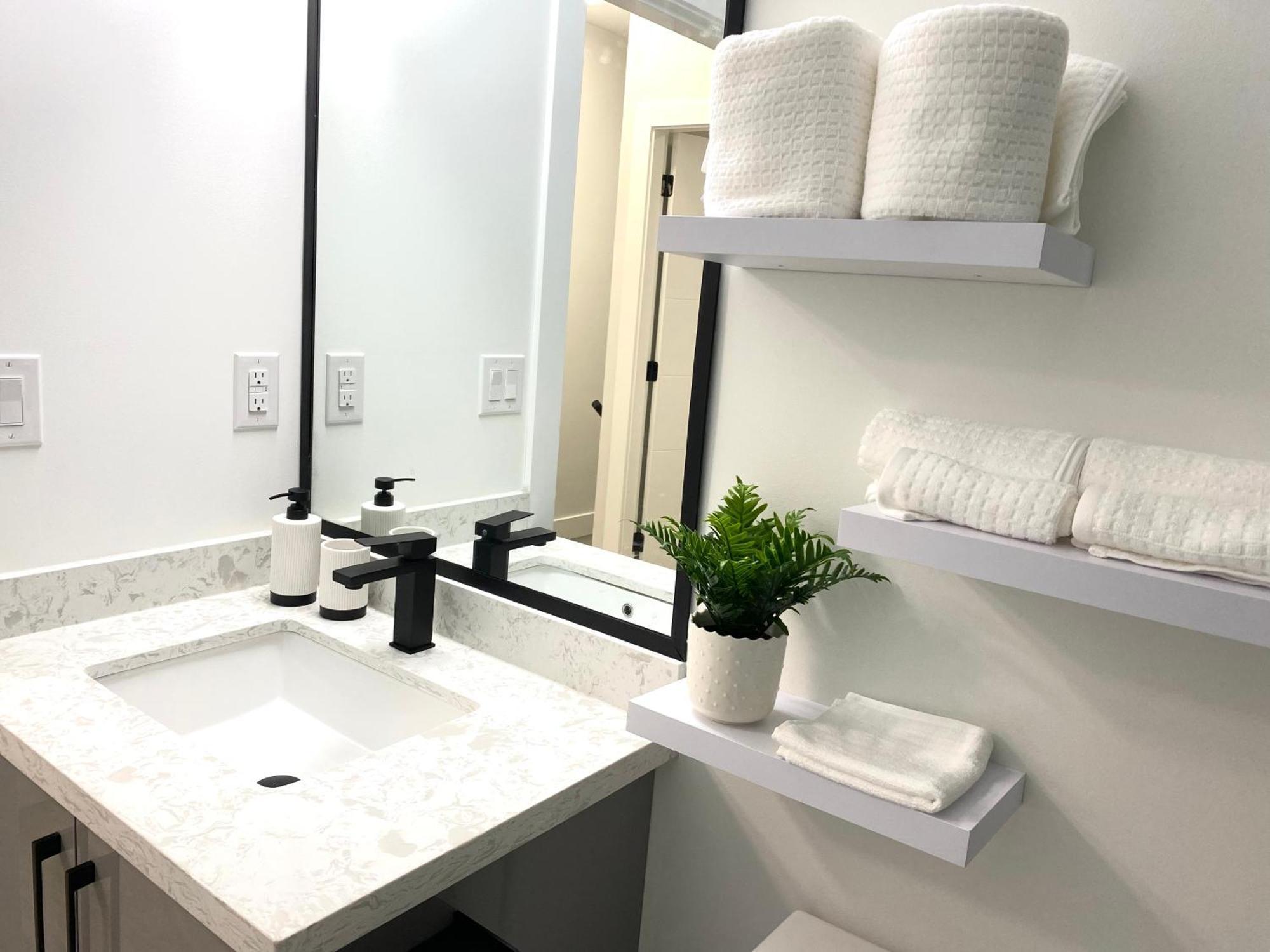 Modern And New House Near Pne With Big Garden And Free Parking Apartment *