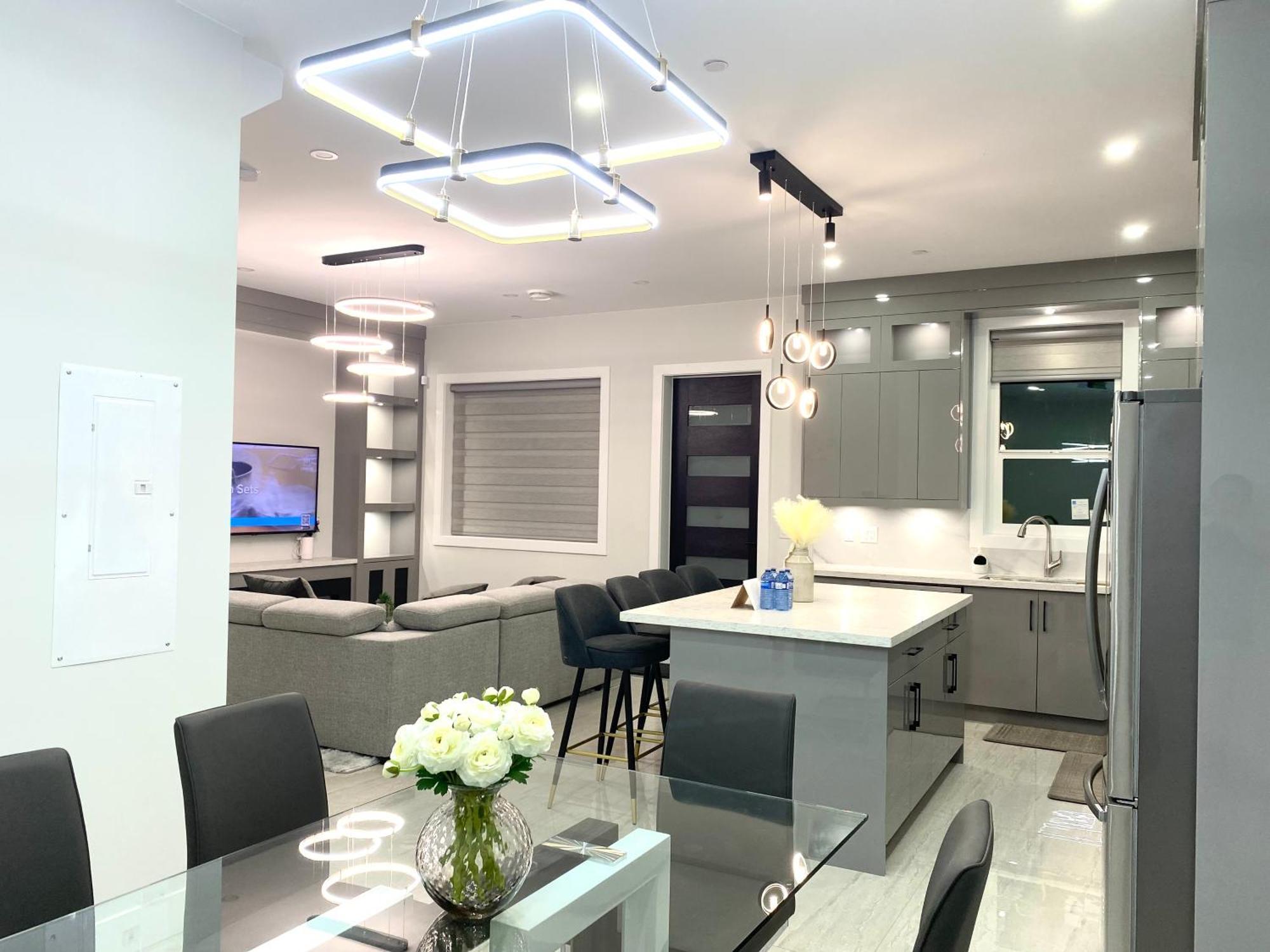 Modern And New House Near Pne With Big Garden And Free Parking *