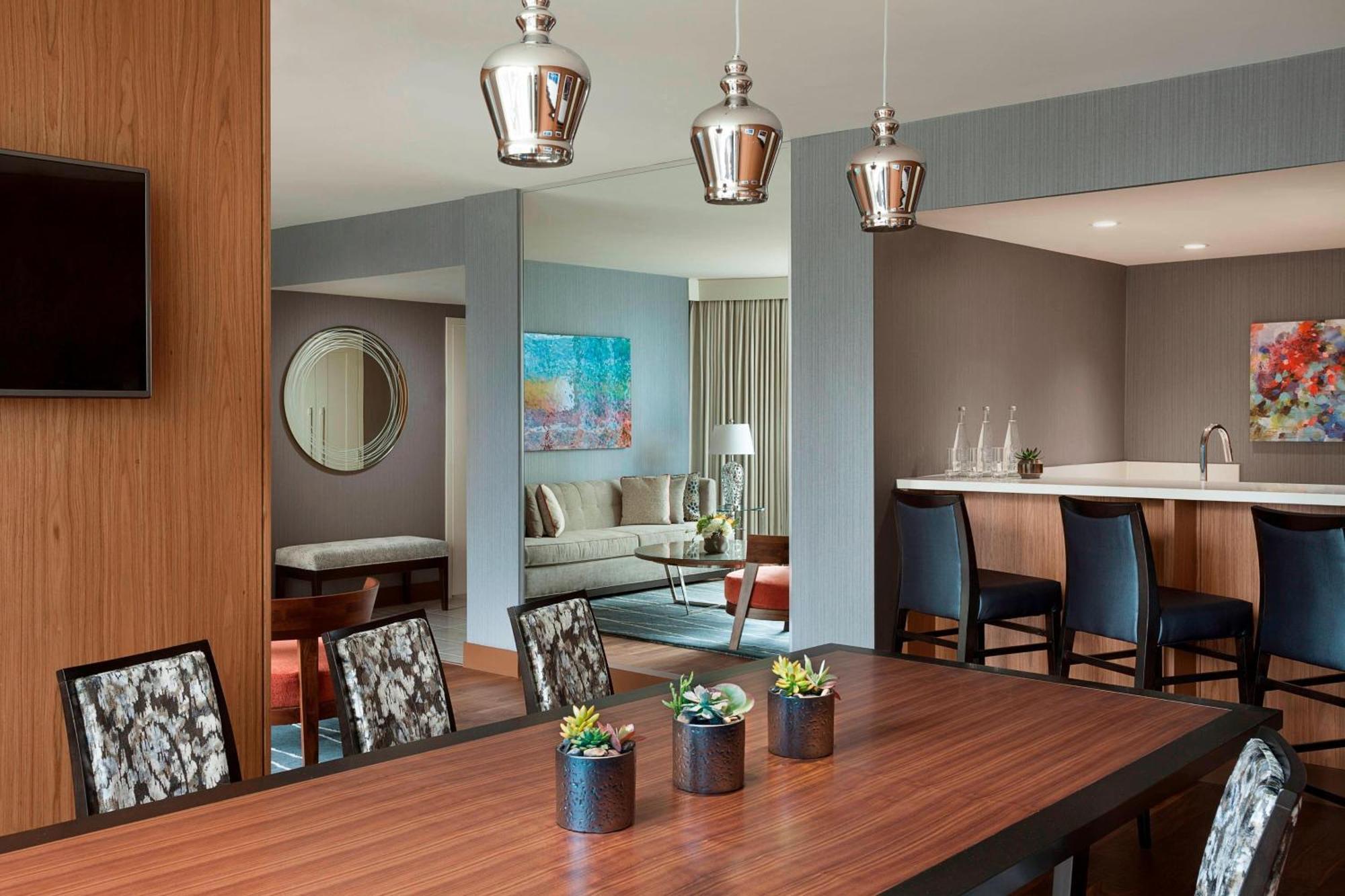 Marriott Pinnacle Downtown Vancouver
