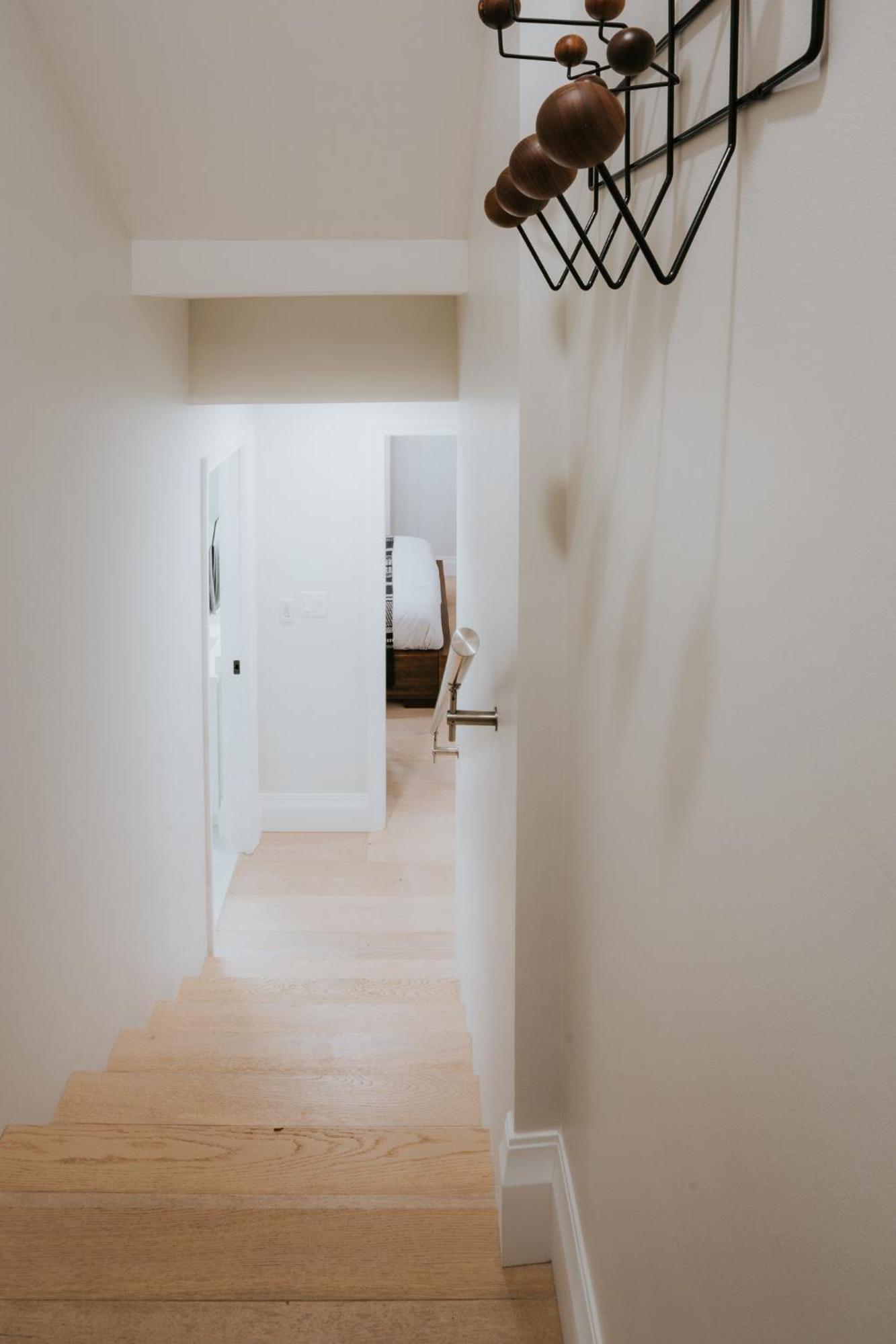 A Gentle Hideaway In The Urban Forest West End Downtown Apartment Vancouver