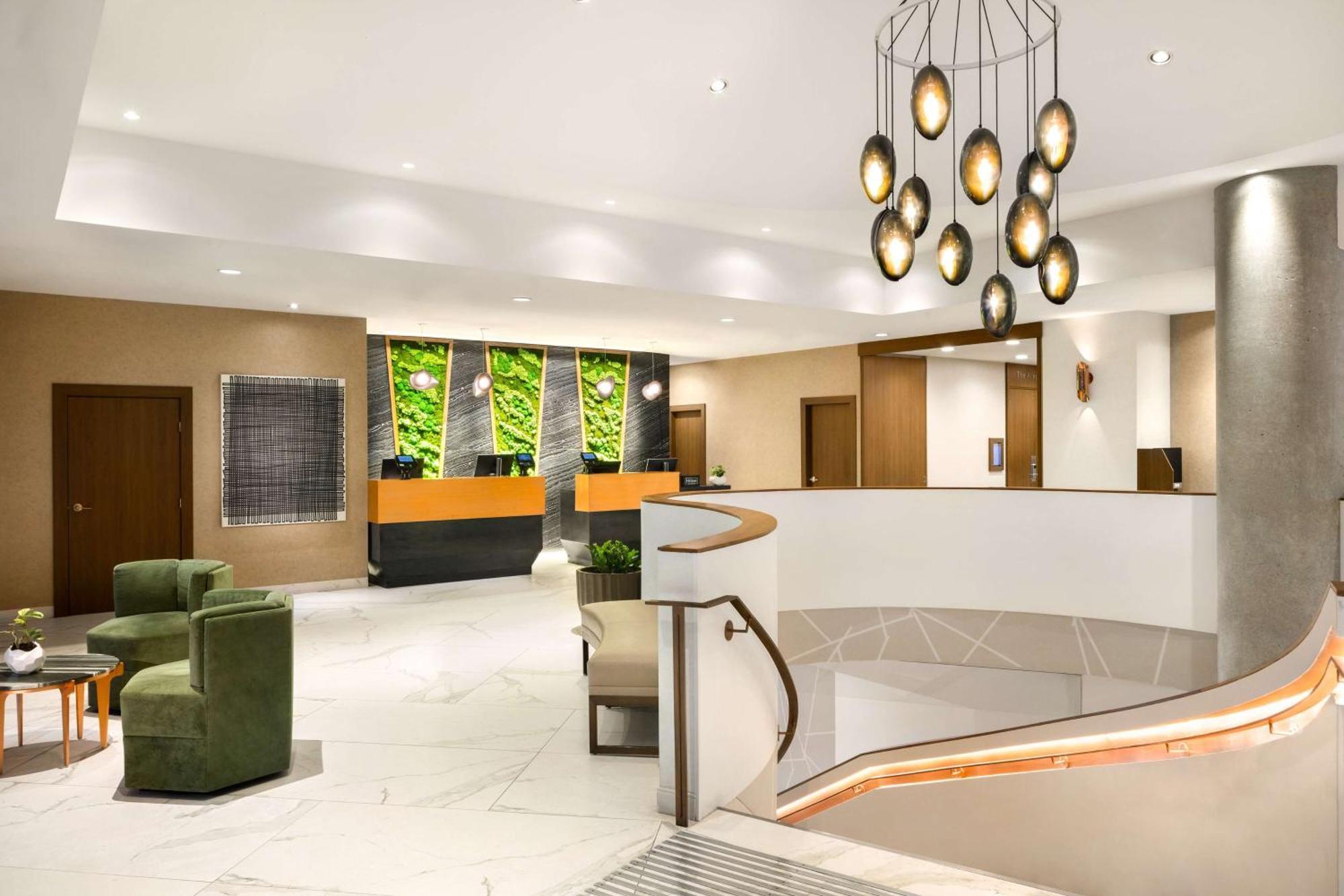 Hilton Downtown, Bc, Canada 4*