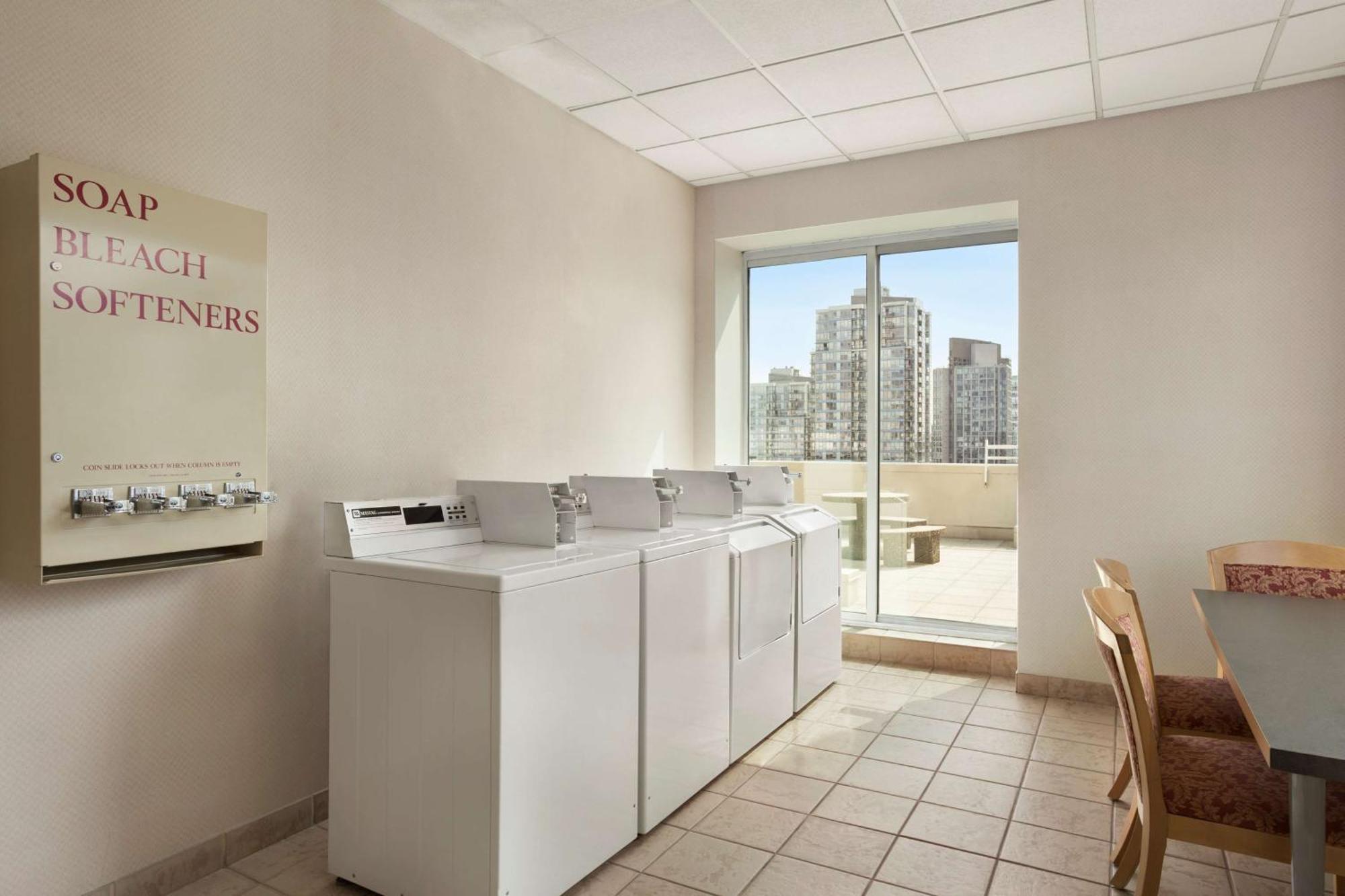 Hotel Hampton & Suites, By Hilton - Downtown 3*