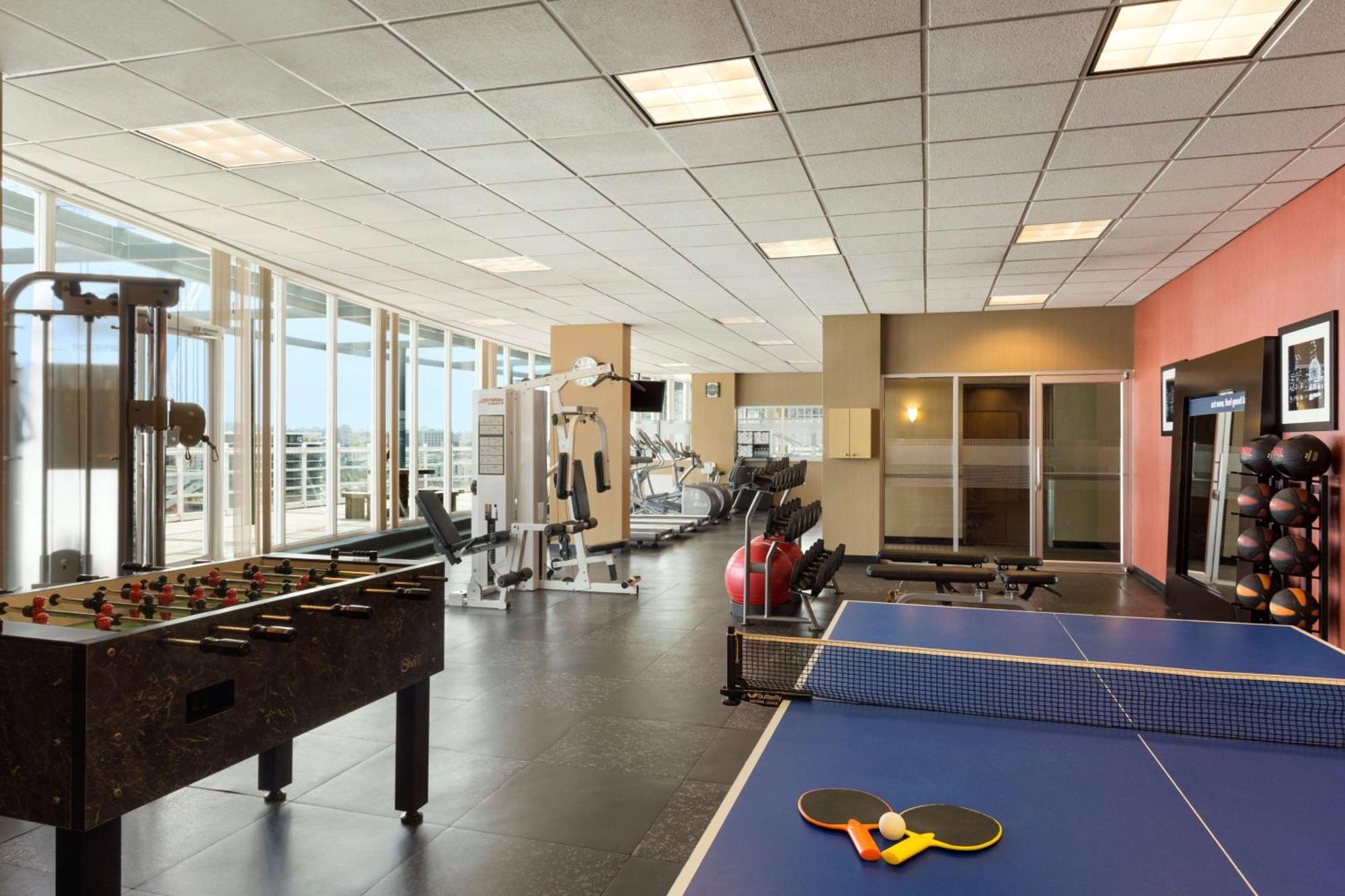 Hotel Hampton & Suites, By Hilton - Downtown Vancouver