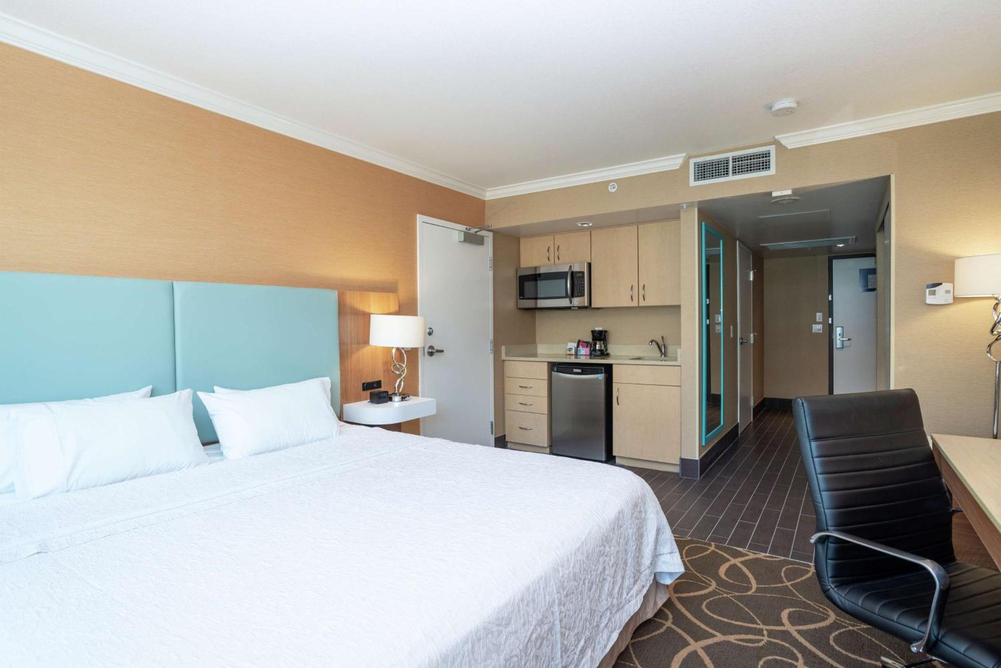 Hampton & Suites, By Hilton - Downtown Hotel Vancouver
