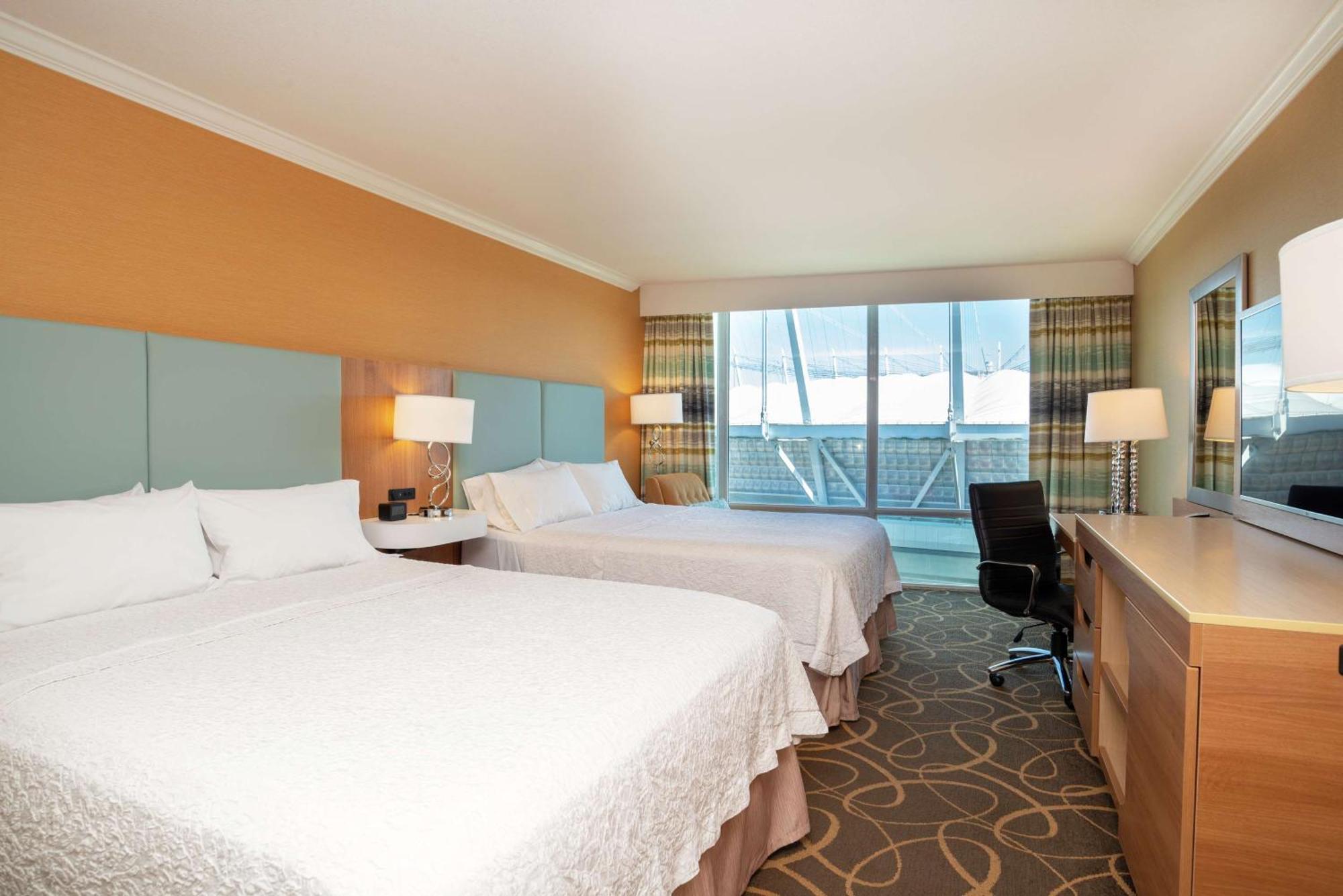Hampton & Suites, By Hilton - Downtown Vancouver