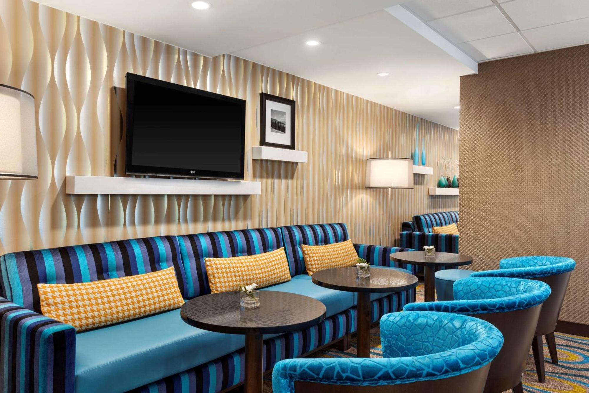 Hotel Hampton & Suites, By Hilton - Downtown Vancouver