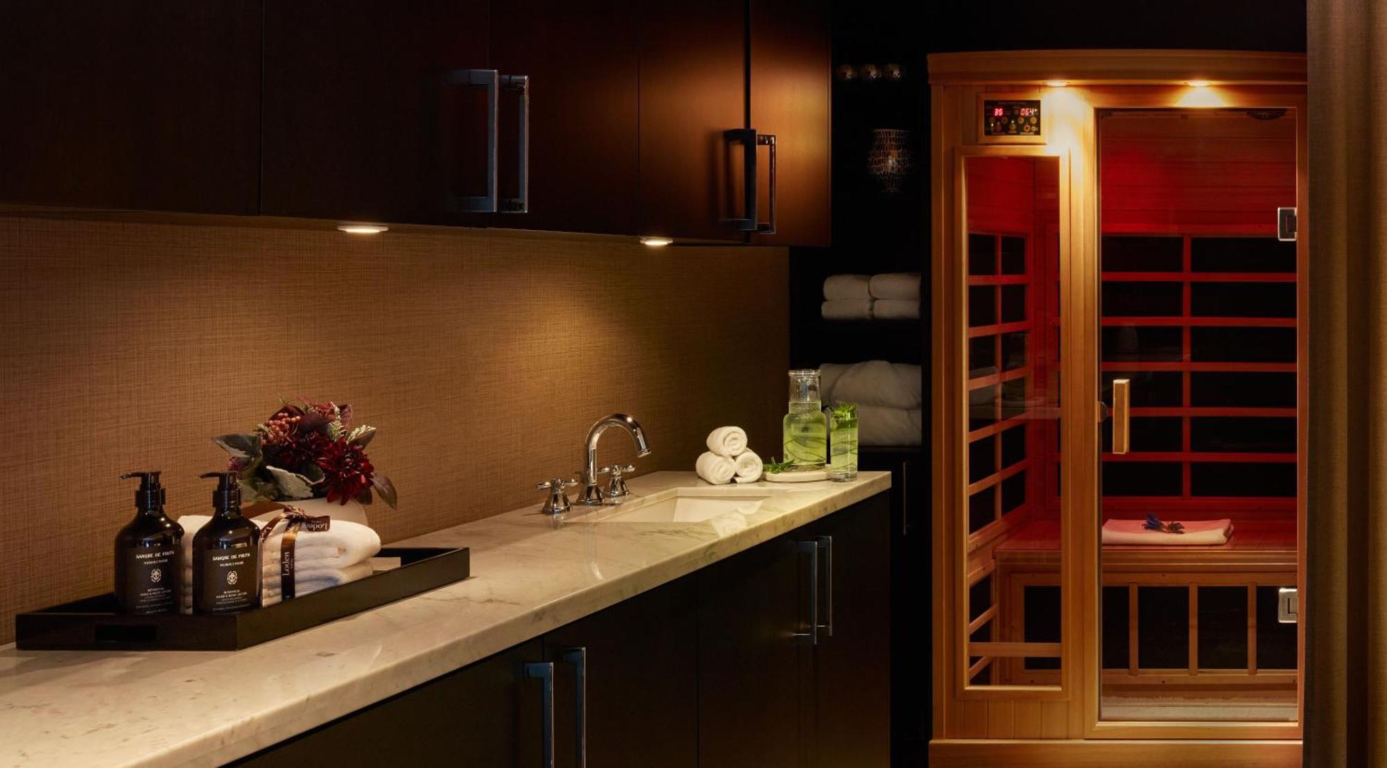 Loden Hotel Vancouver