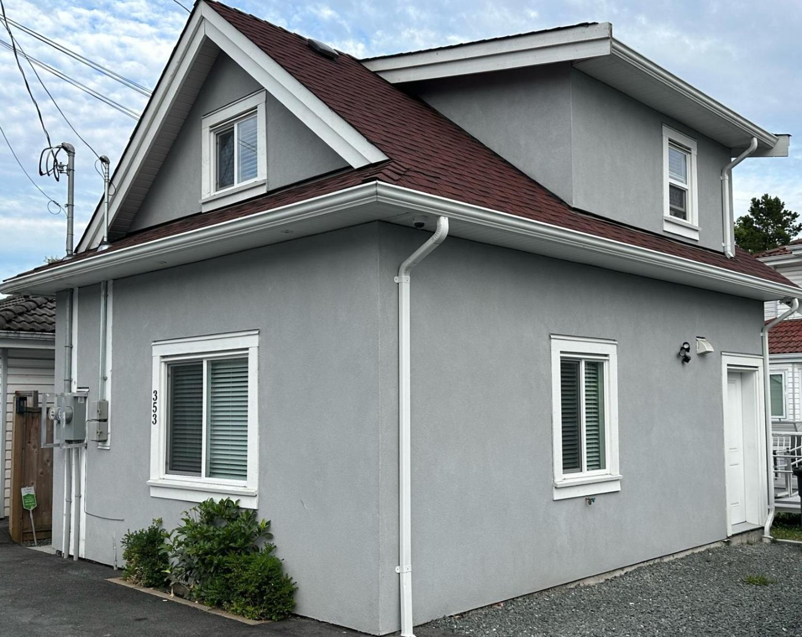 Bright And Cozy Modern In - To Yvr-downtown - Free Private Parking Vancouver