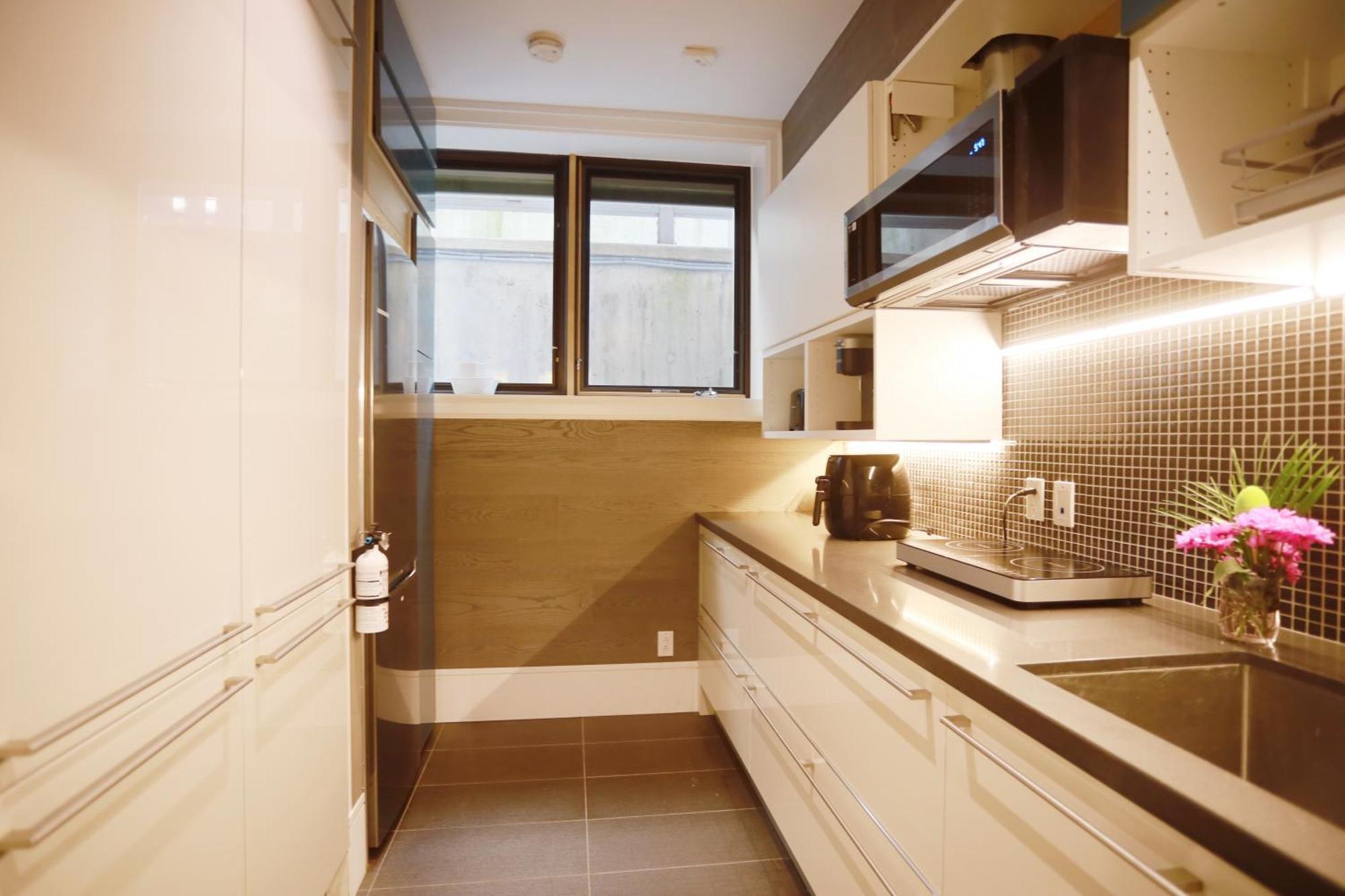 Modern 1 Bedsuite In Kerrisdale, Access Ubc Downtown Yvr * Vancouver