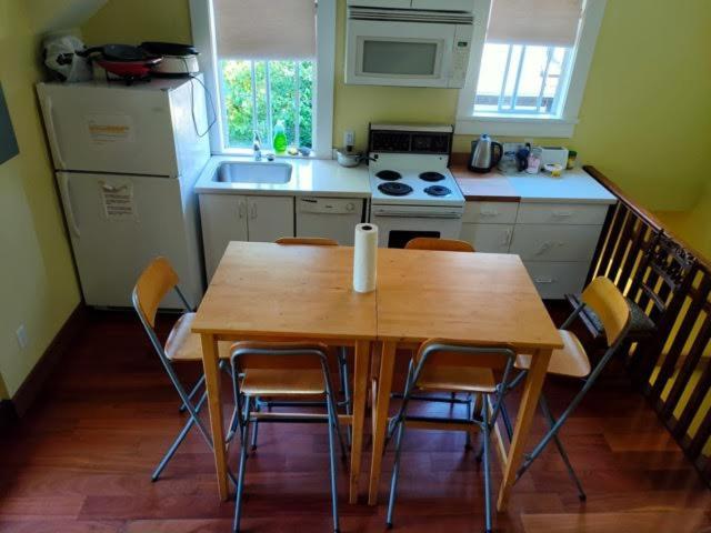 Broadway Homestay Vancouver