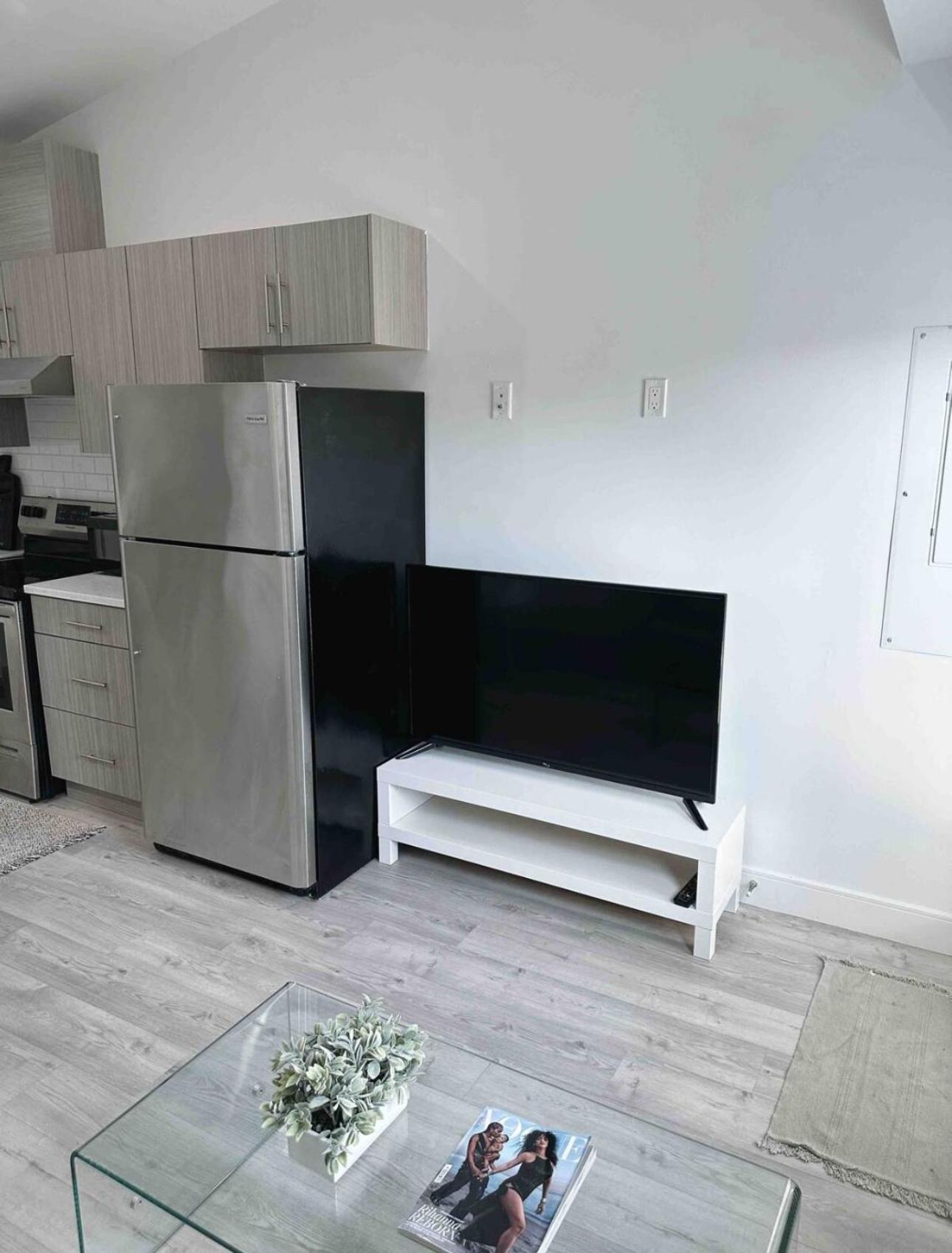 Modern In Close To Downtown And Airport Vancouver