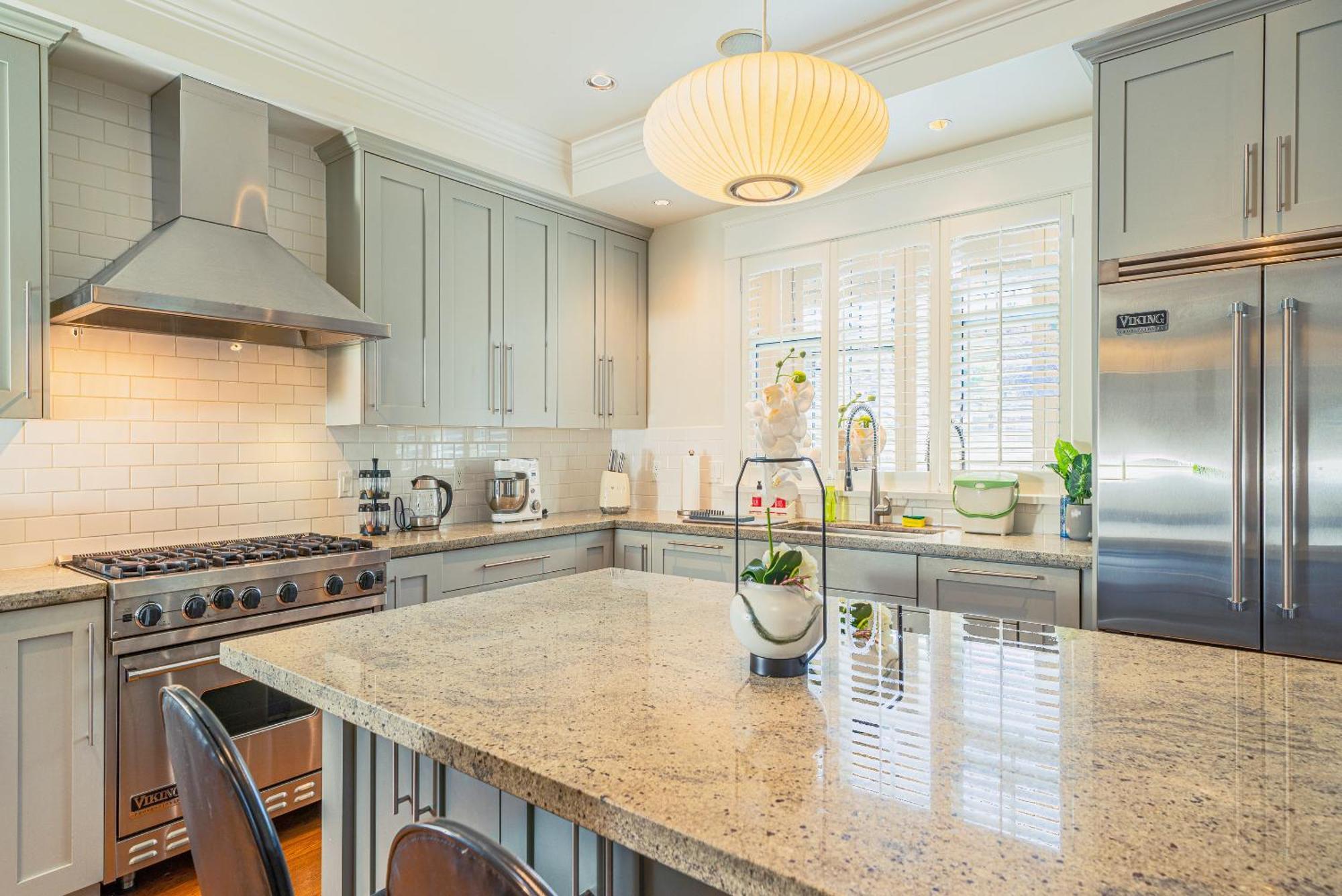 West Ubc-adjacent Luxury Retreat 4b