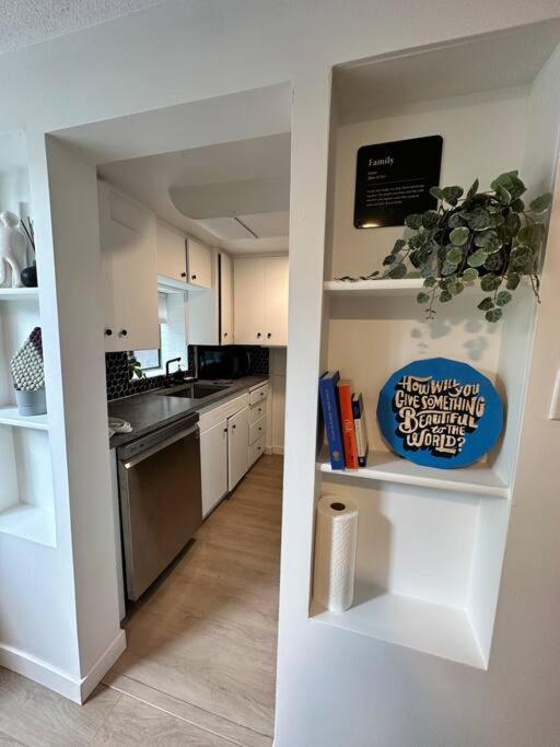 Apartment Petite Main Street Haven Vancouver