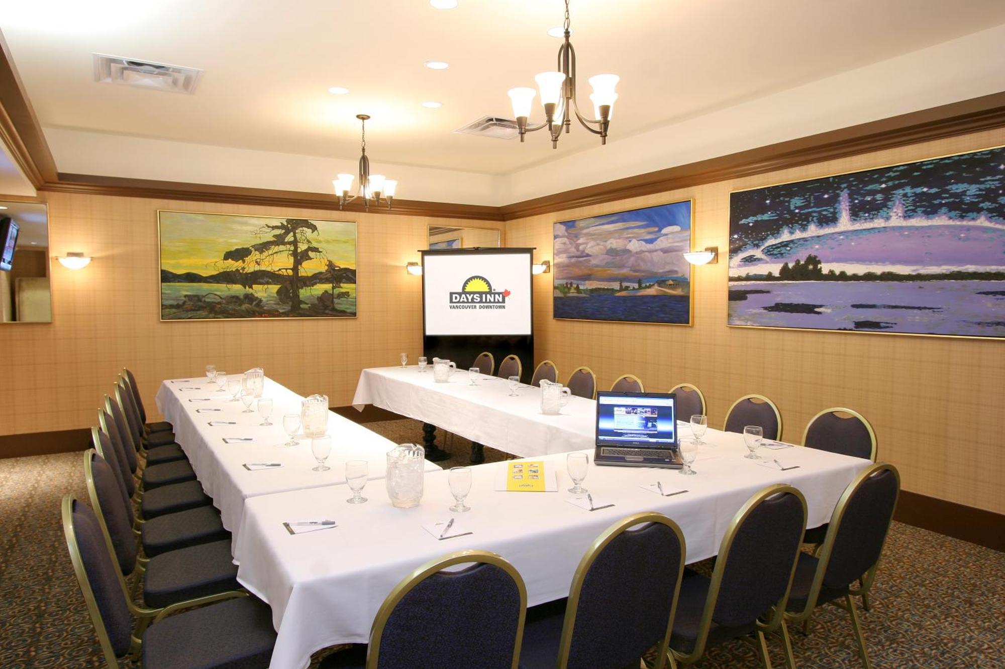 Hotel Days By Wyndham Downtown 3*