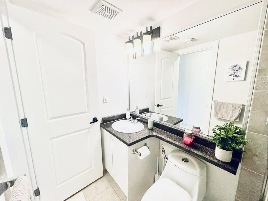 Apartment Free Breakfast/luxury/modern/vancouver & Burnaby