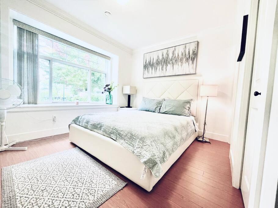 Free Breakfast/luxury/modern/vancouver & Burnaby * Vancouver