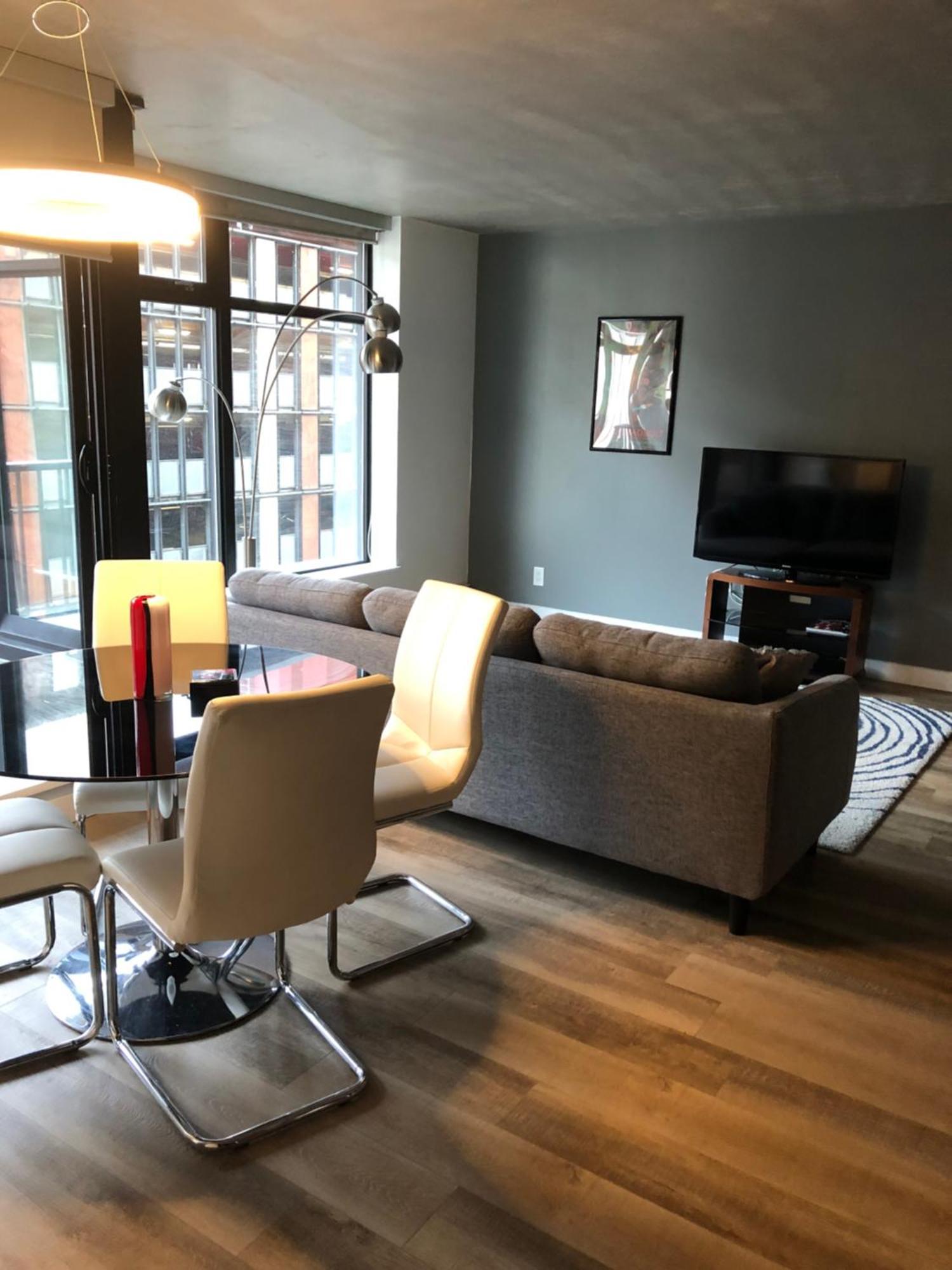 Downtown Luxe Apartment Vancouver