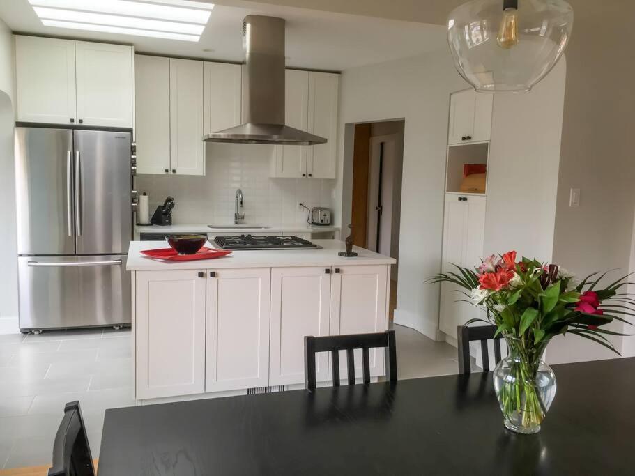 5br,3ba Family Friendly Holiday home Vancouver