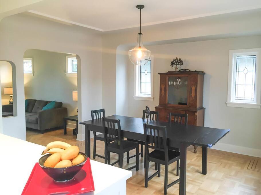 5br,3ba Family Friendly * Vancouver