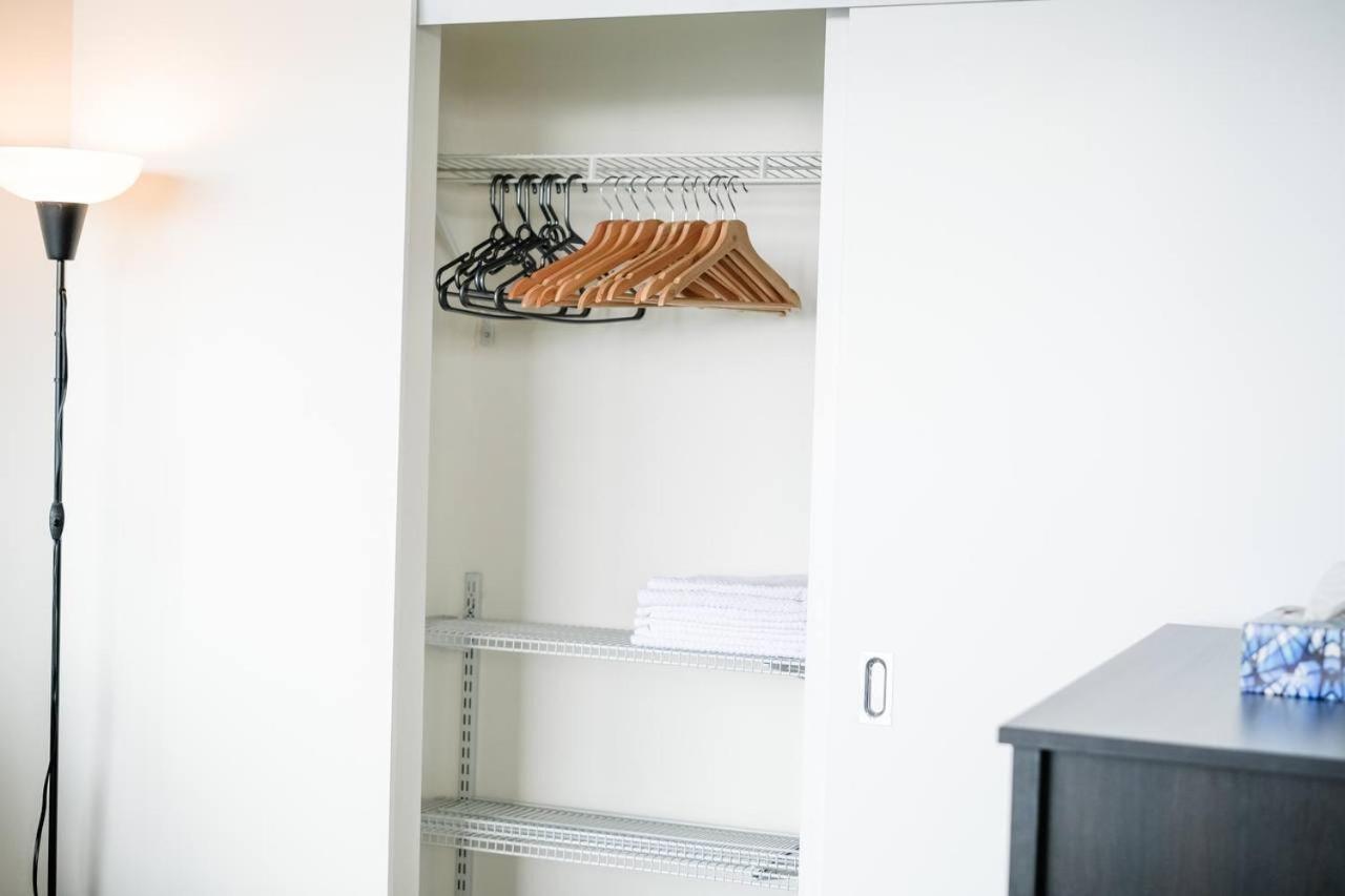 Luxury 2 Bedroom 40th Floor In Downtown Van Apartment *