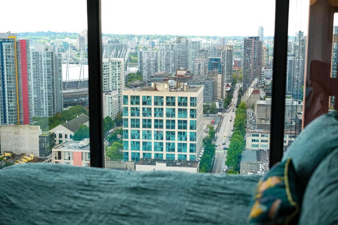 Luxury 2 Bedroom 40th Floor In Downtown Van Vancouver