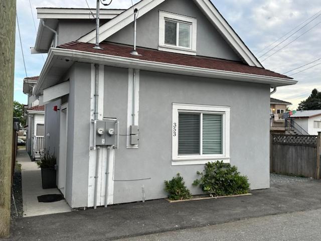 Bright And Cozy Modern In - To Yvr-downtown - Free Private Parking * Vancouver