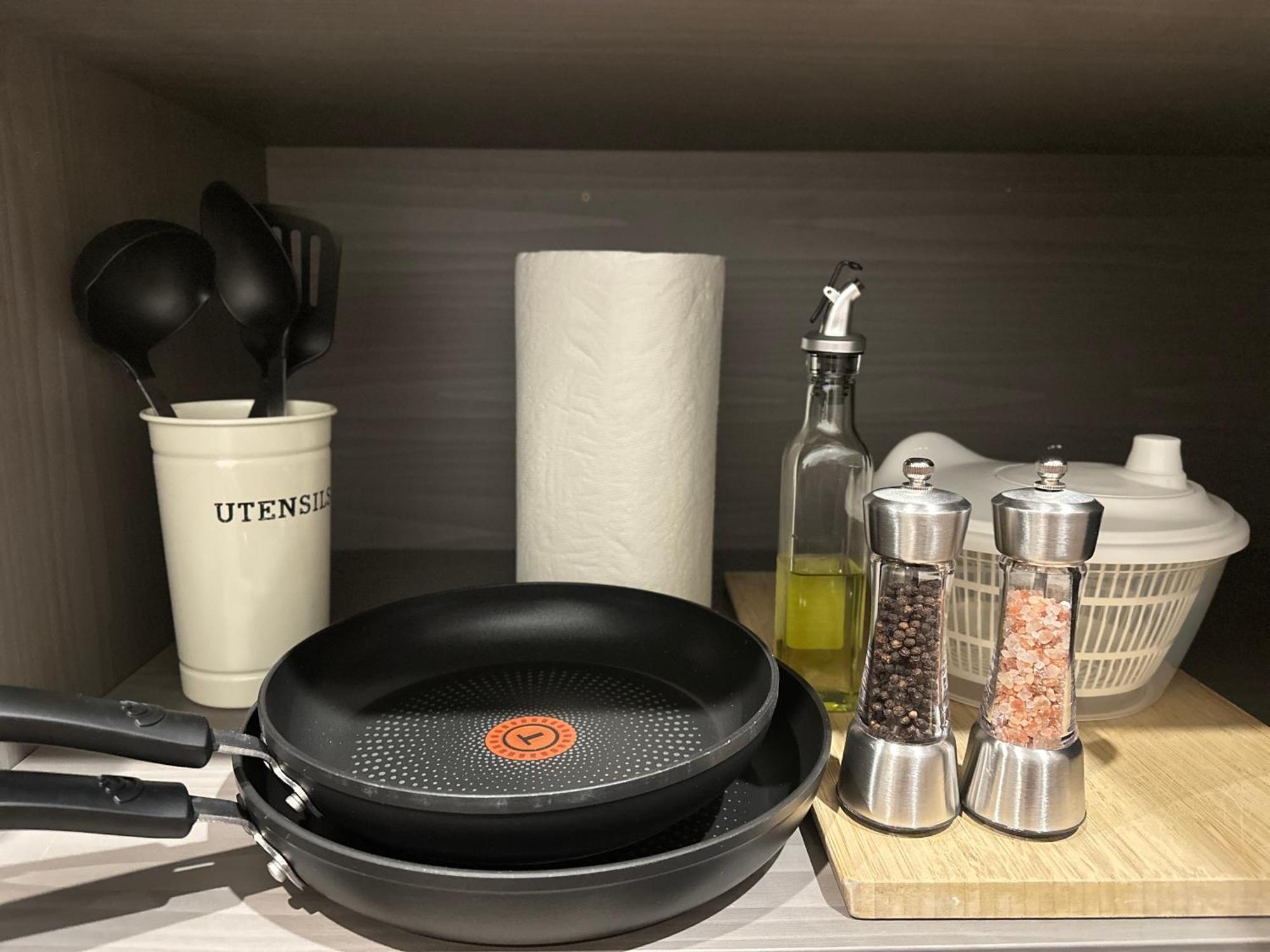 Guest house Modern New Private Bathroom Suite, 8mins To Ubc& 15mins To Downtown Vancouver