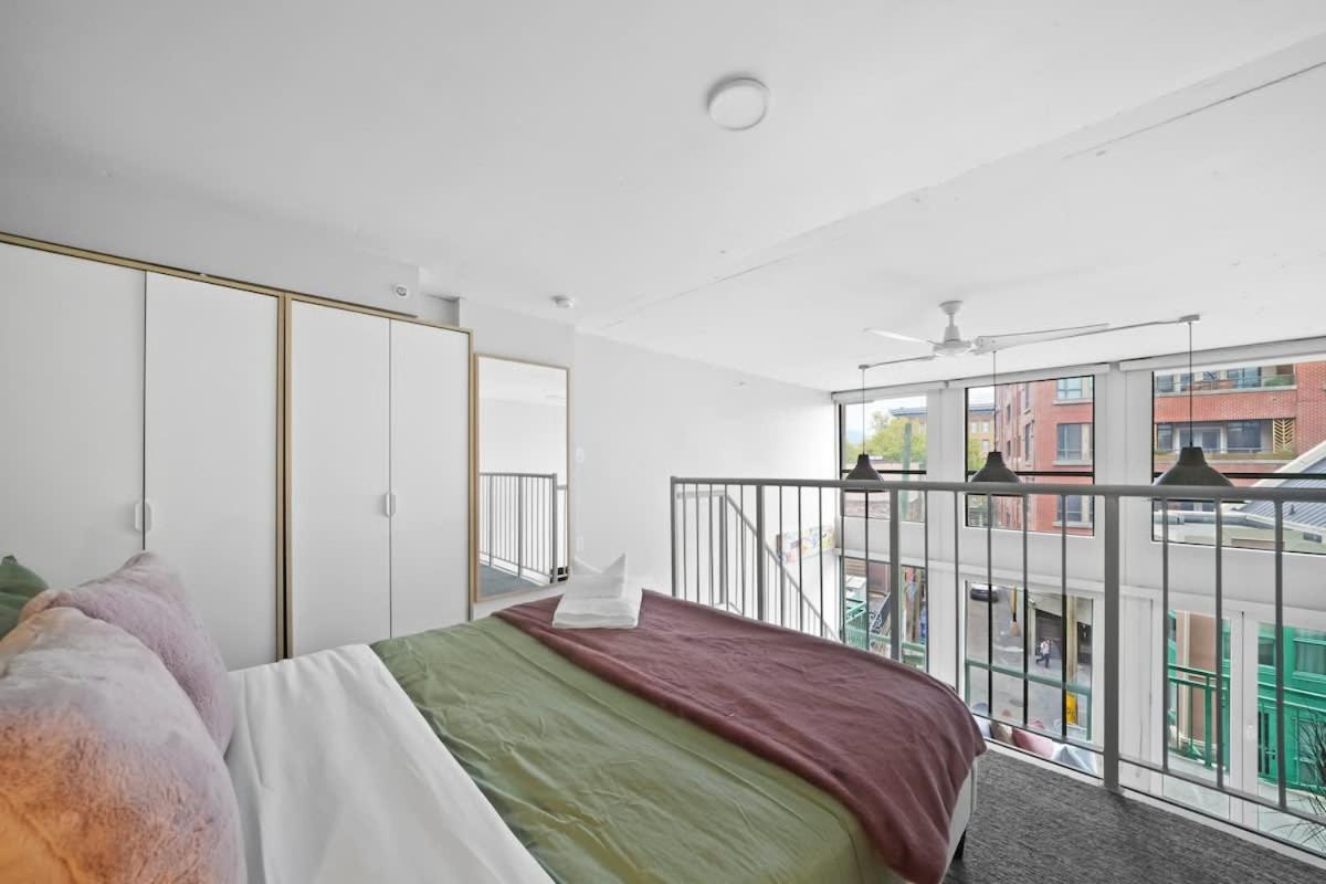 One Of A Kind Loft In Gastown With Free Parking * Vancouver