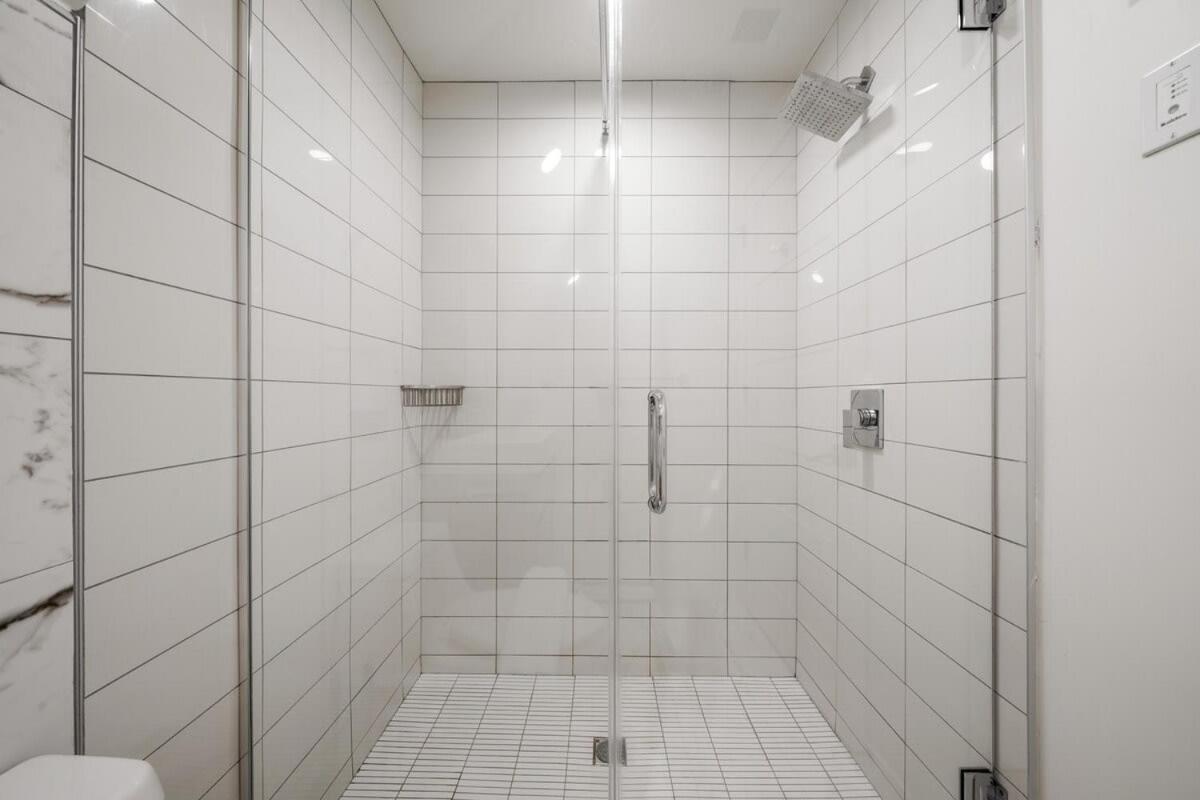 Cozy In Trendy West End Dt With Free Parking *