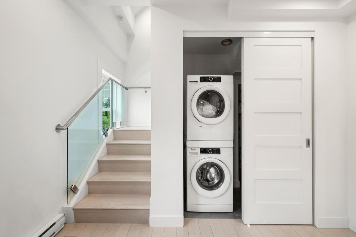 Cozy In Trendy West End Dt With Free Parking