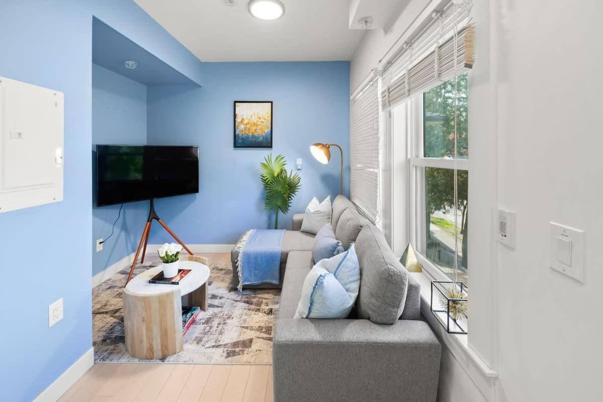 Cozy In Trendy West End Dt With Free Parking Vancouver
