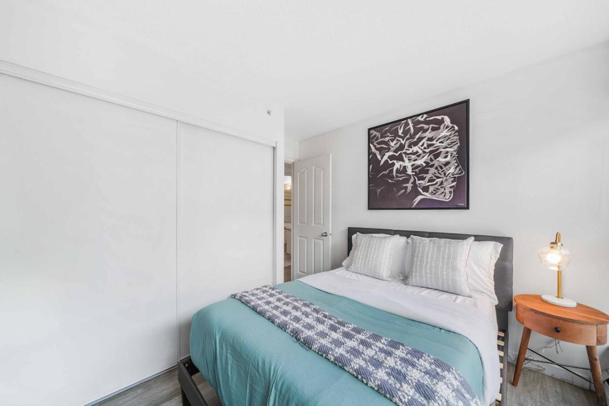 City Skyline Dt 3br Dt With Free Parking Apartment Vancouver