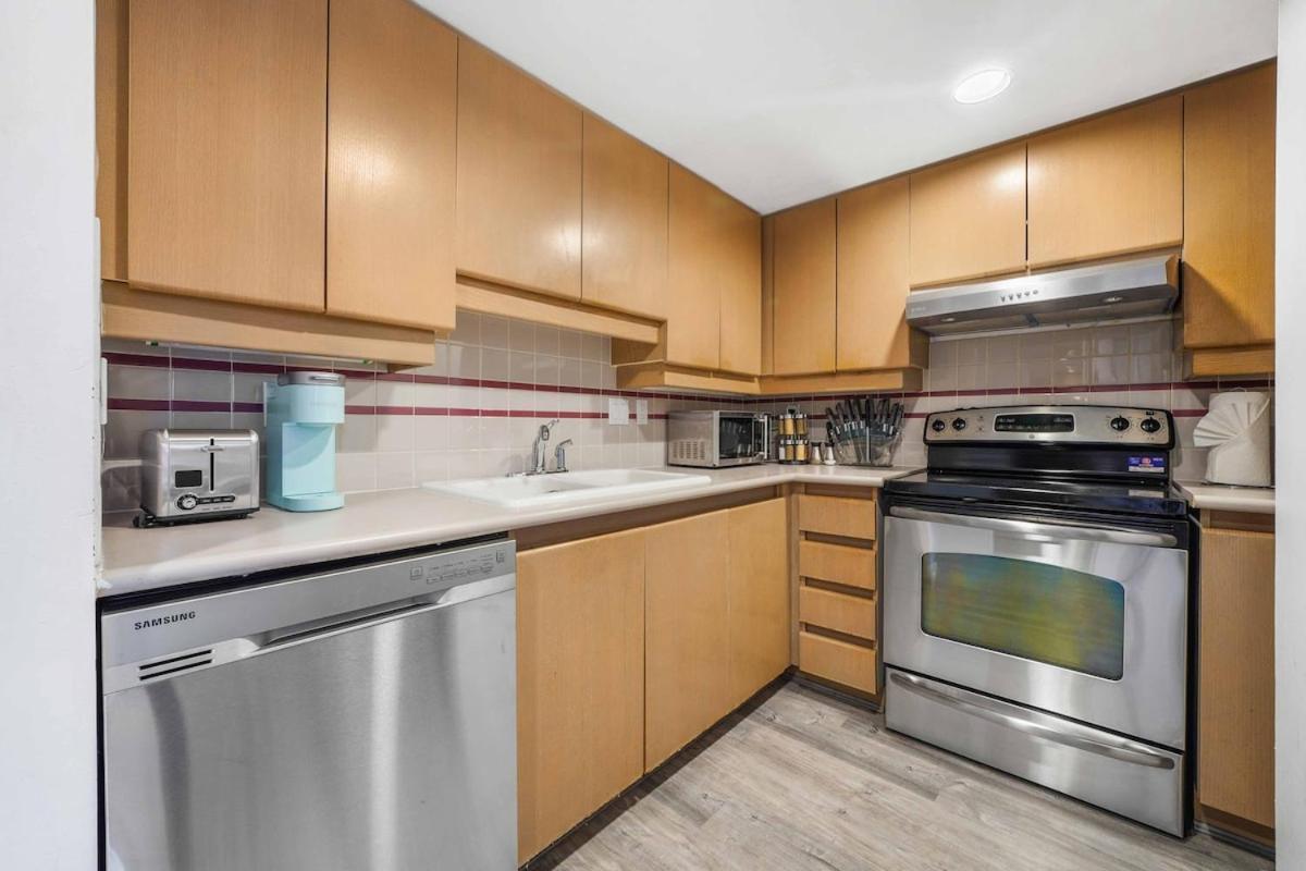City Skyline Dt 3br Dt With Free Parking * Vancouver