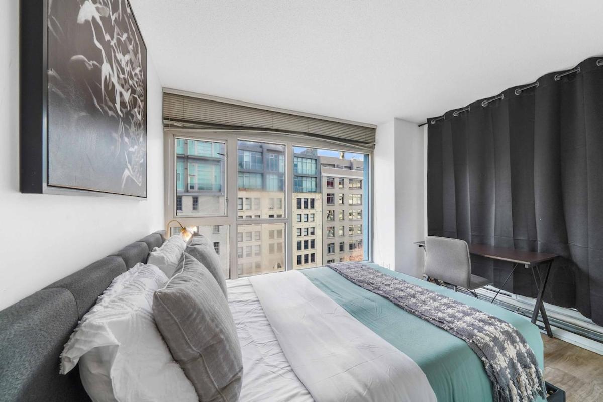 City Skyline Dt 3br Dt With Free Parking Apartment