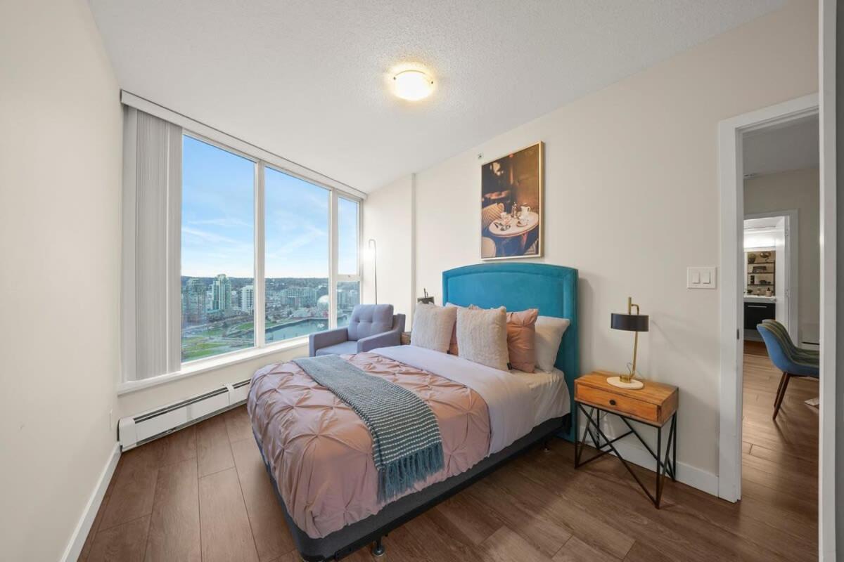 Dazzling By Stadium Downtown With Free Parking