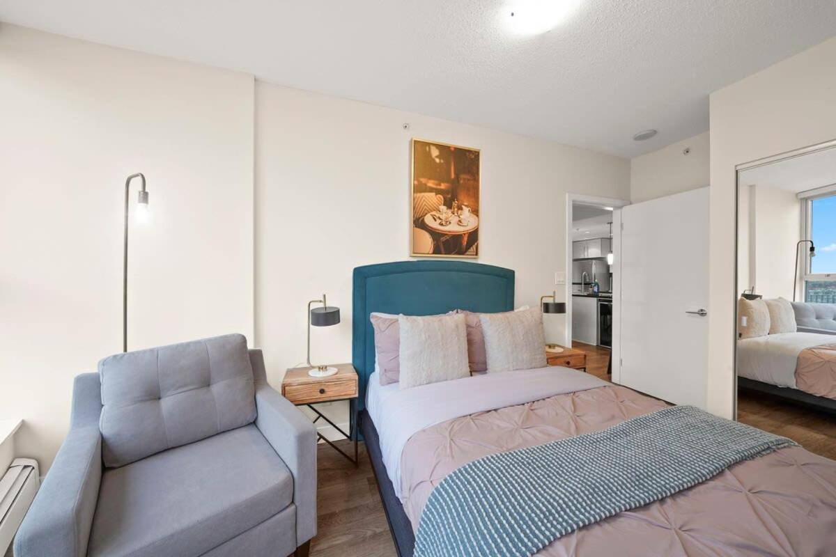 Dazzling By Stadium Downtown With Free Parking * Vancouver