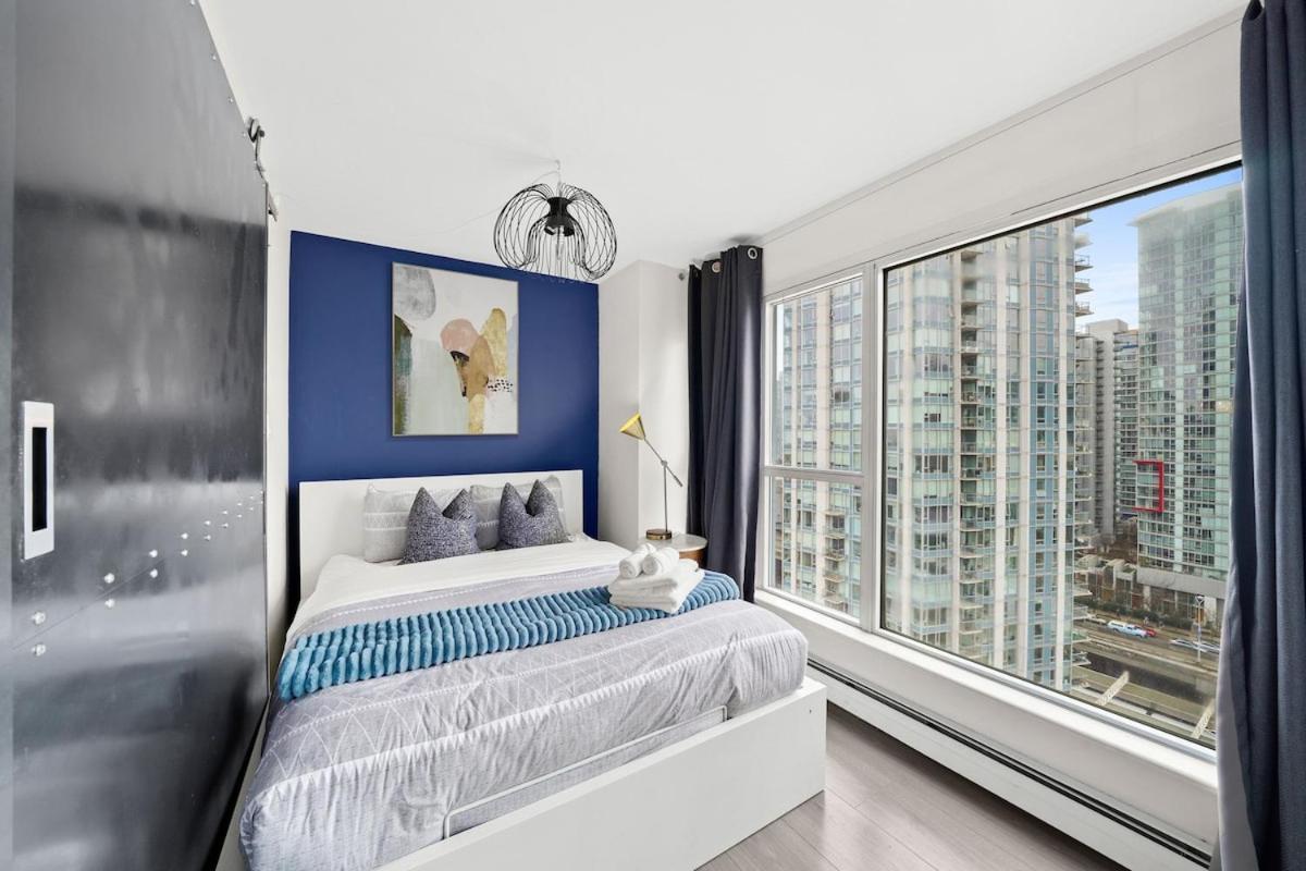 Beautiful 2 Bedroom Dt With Free Parking *