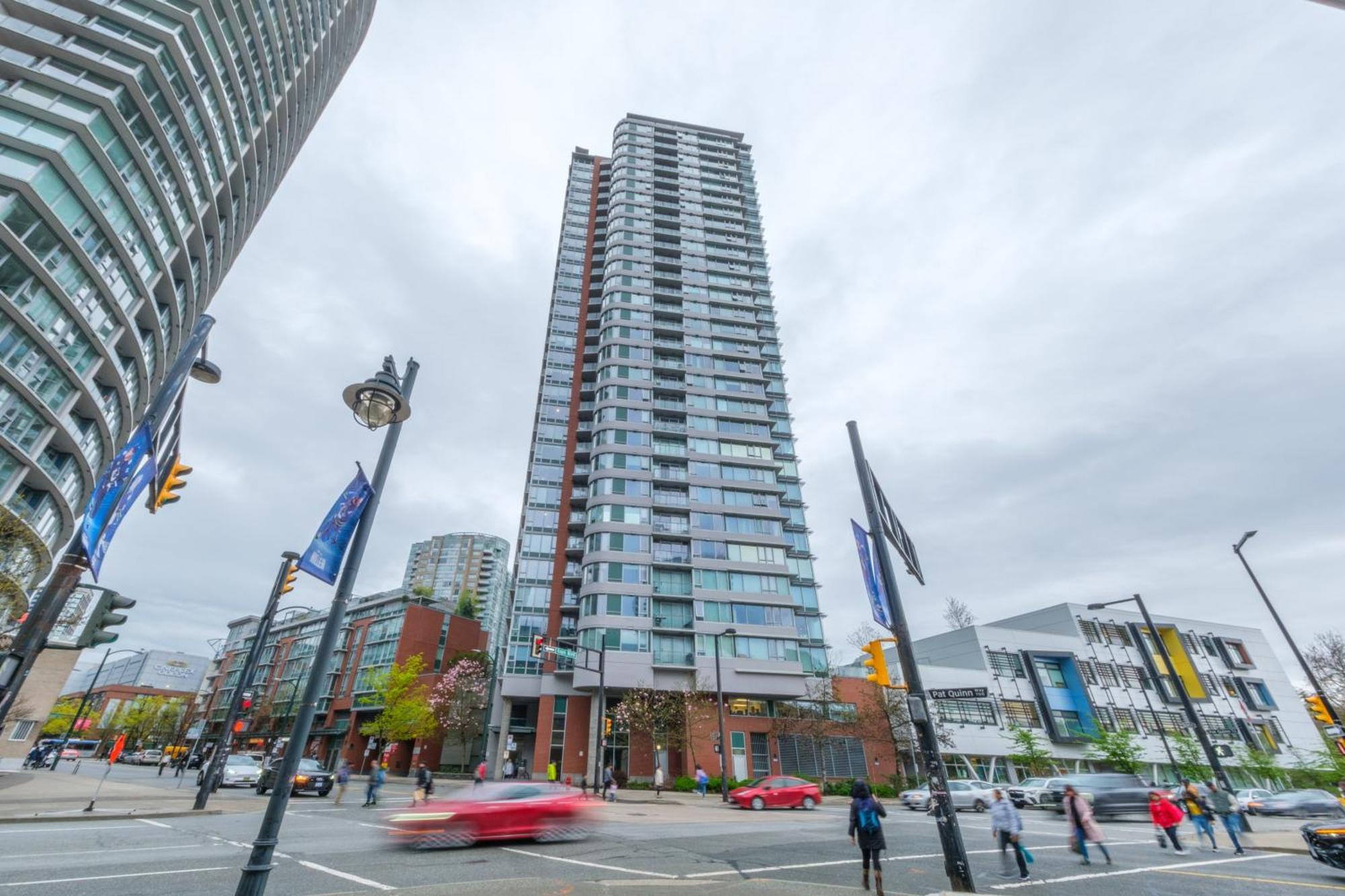 1-bedroom With Pool, Jacuzzi & Sauna Apartment Vancouver