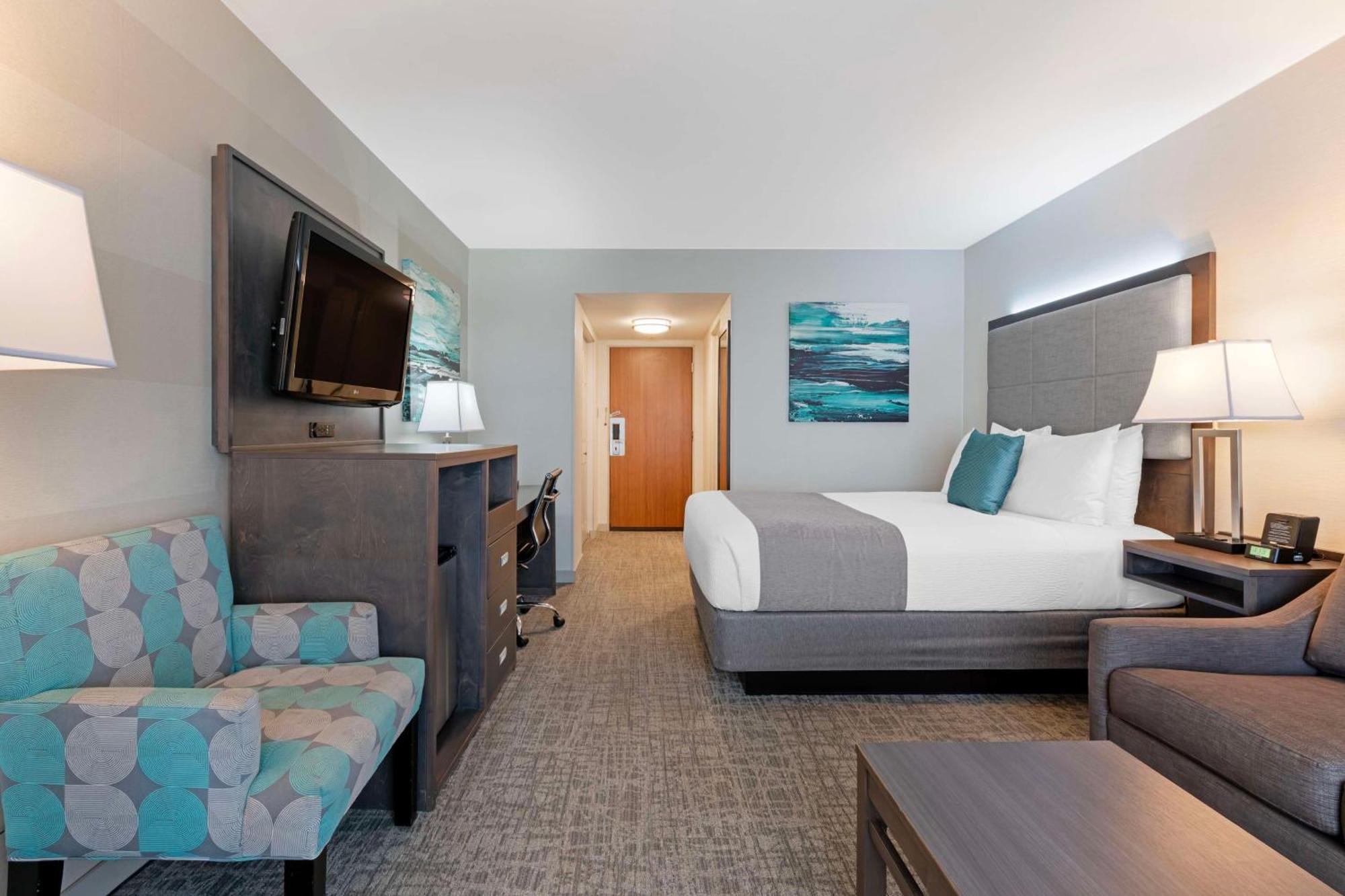 Western Sands Hotel 3*