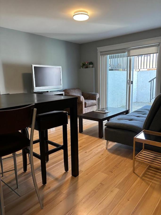 2 Bdr Qe/riley Park Cambie/main By Canada Line