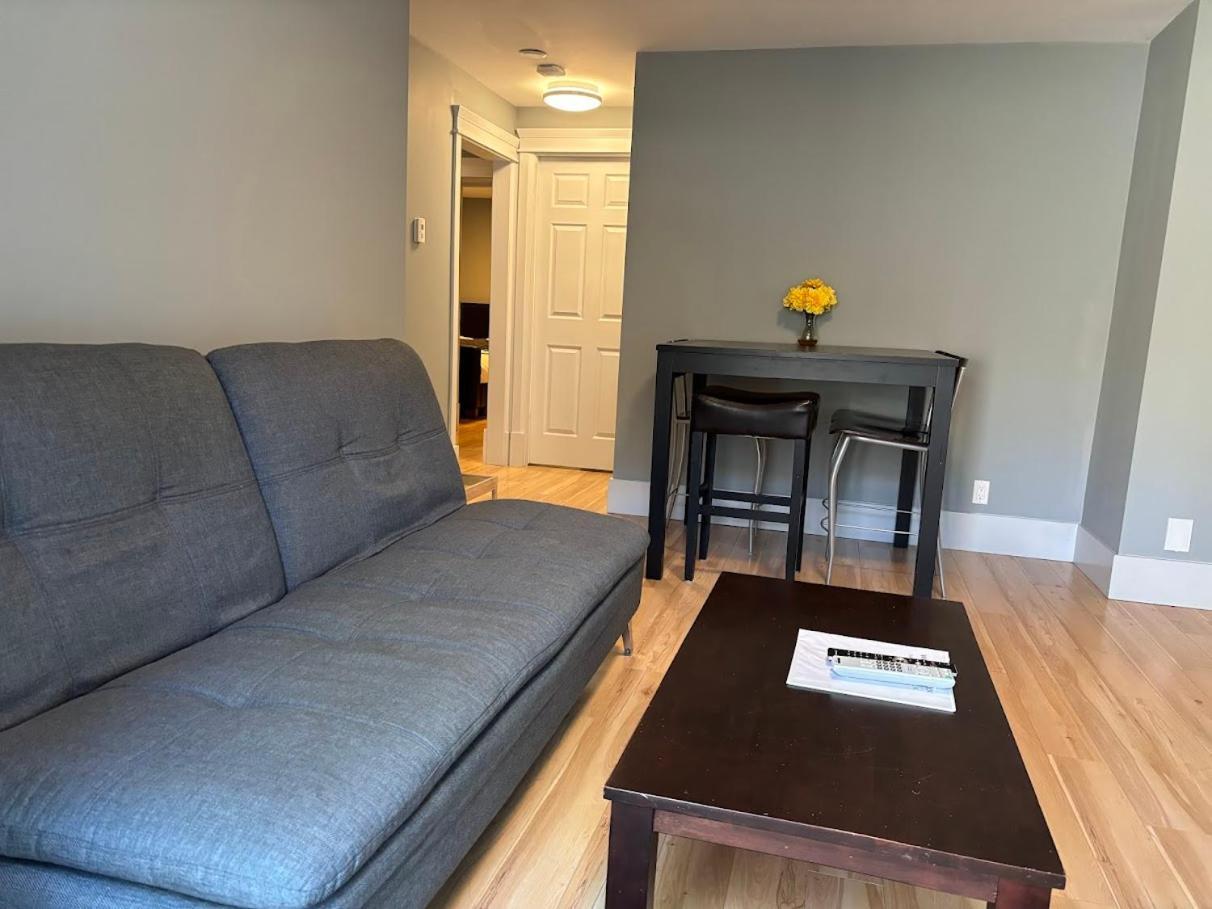 2 Bdr Qe/riley Park Cambie/main By Canada Line Vancouver