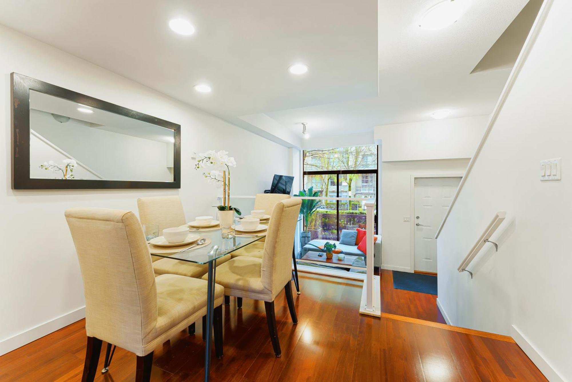 Luxury 2-bedroom Duplex In Downtown Hotspot * Vancouver
