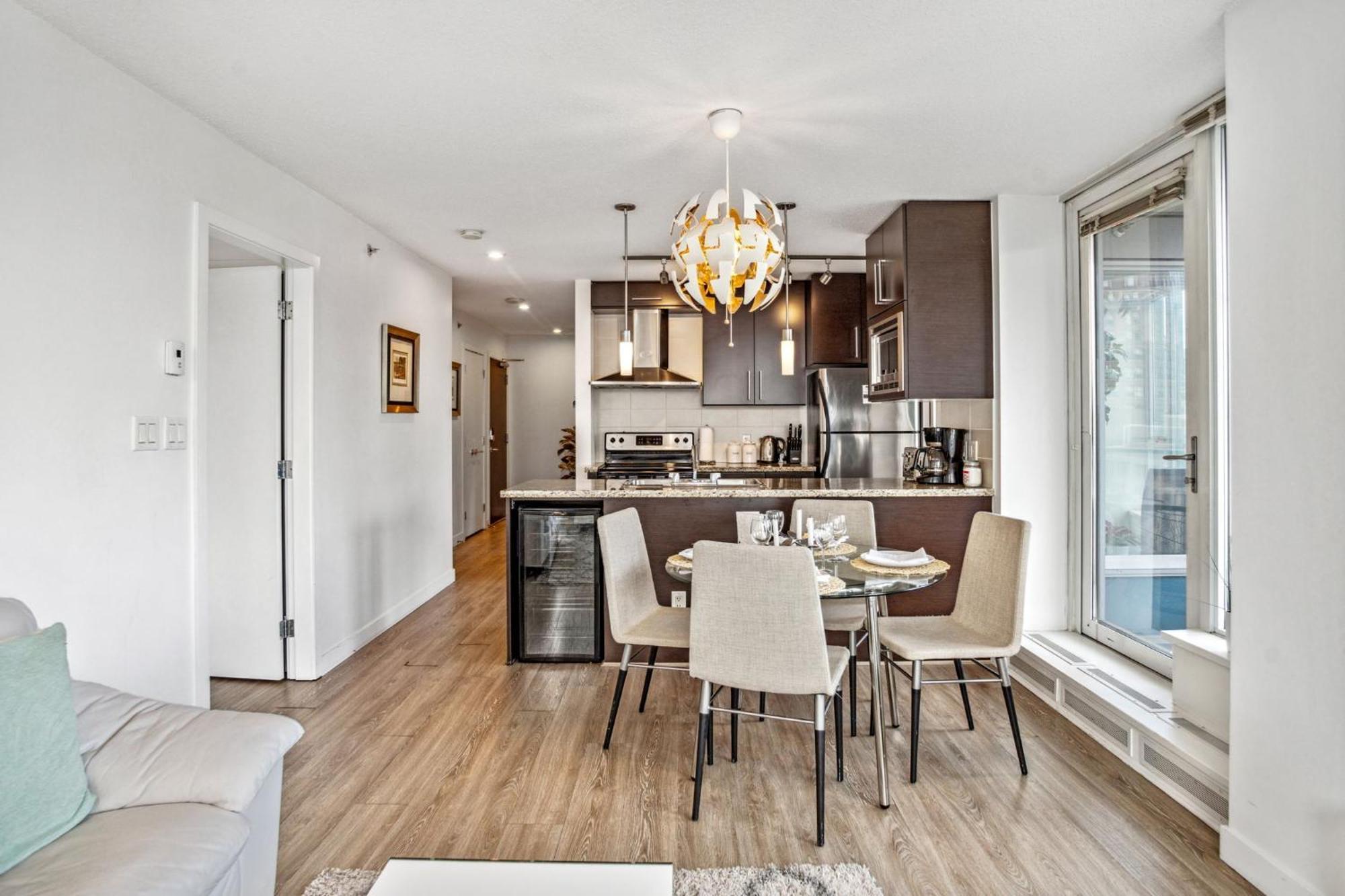 Apartment The Altitude,luxury At Its Vancouver
