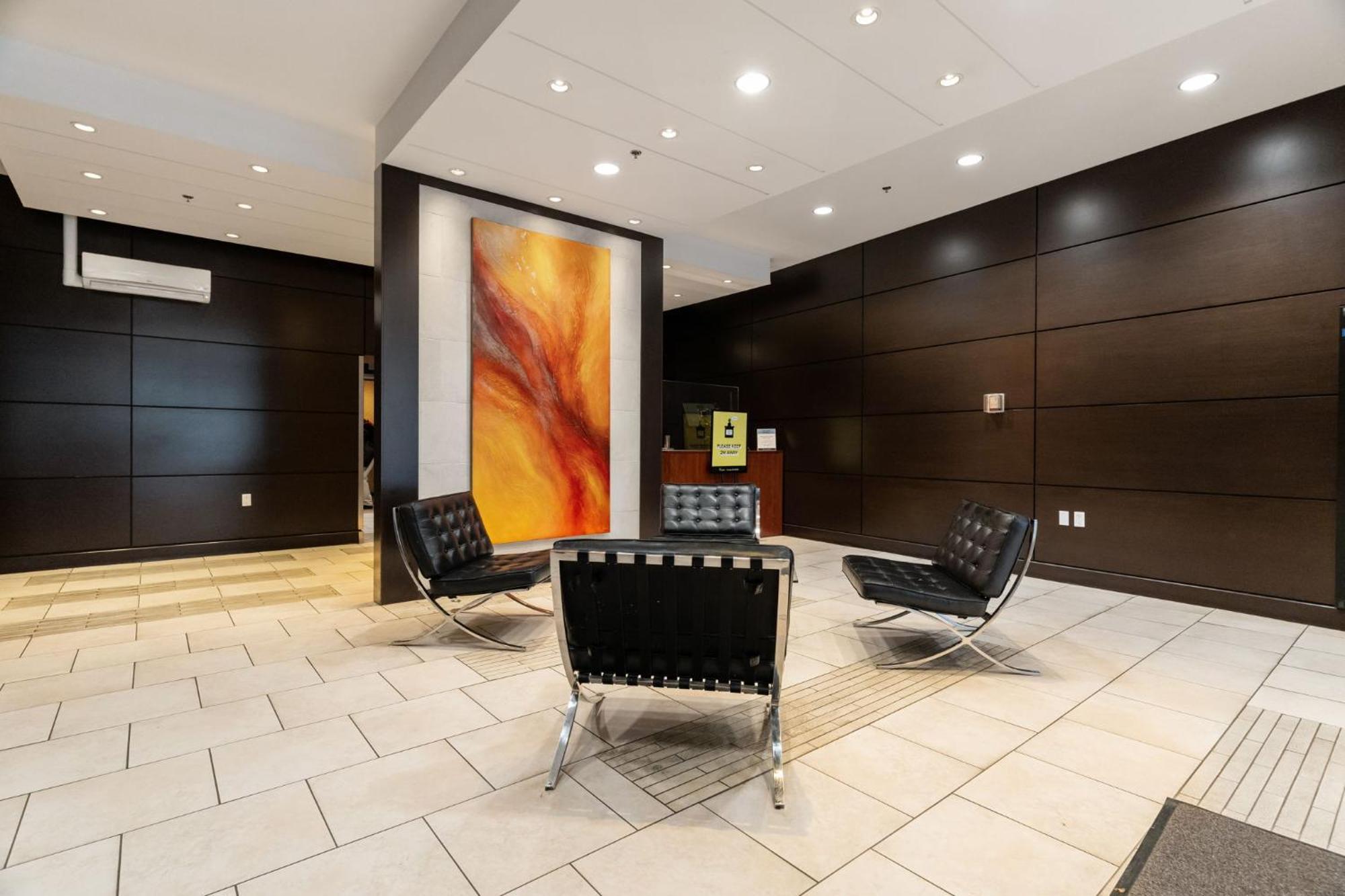 The Altitude,luxury At Its Apartment Vancouver